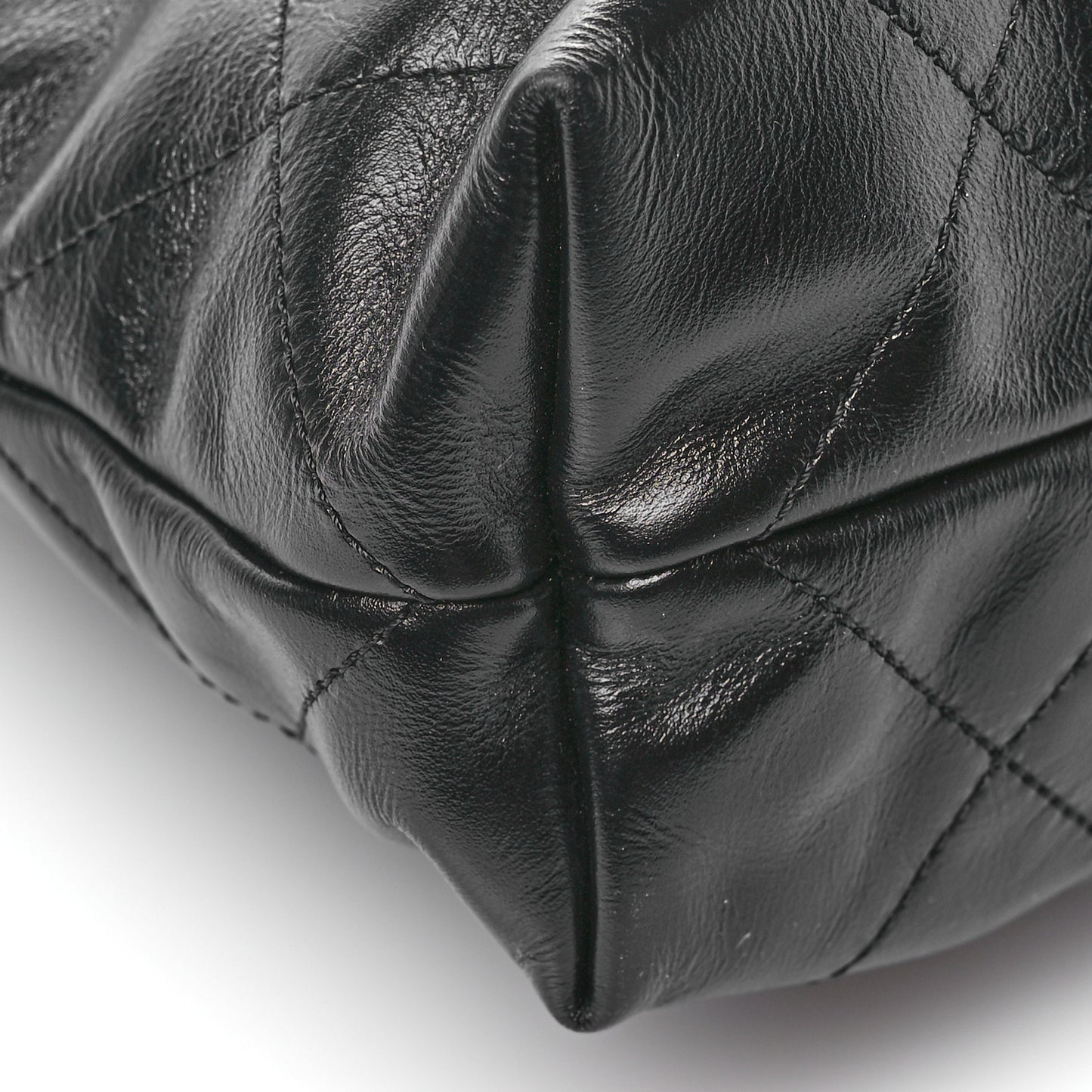 Shiny Calfskin Quilted Small Chanel 22 Black
