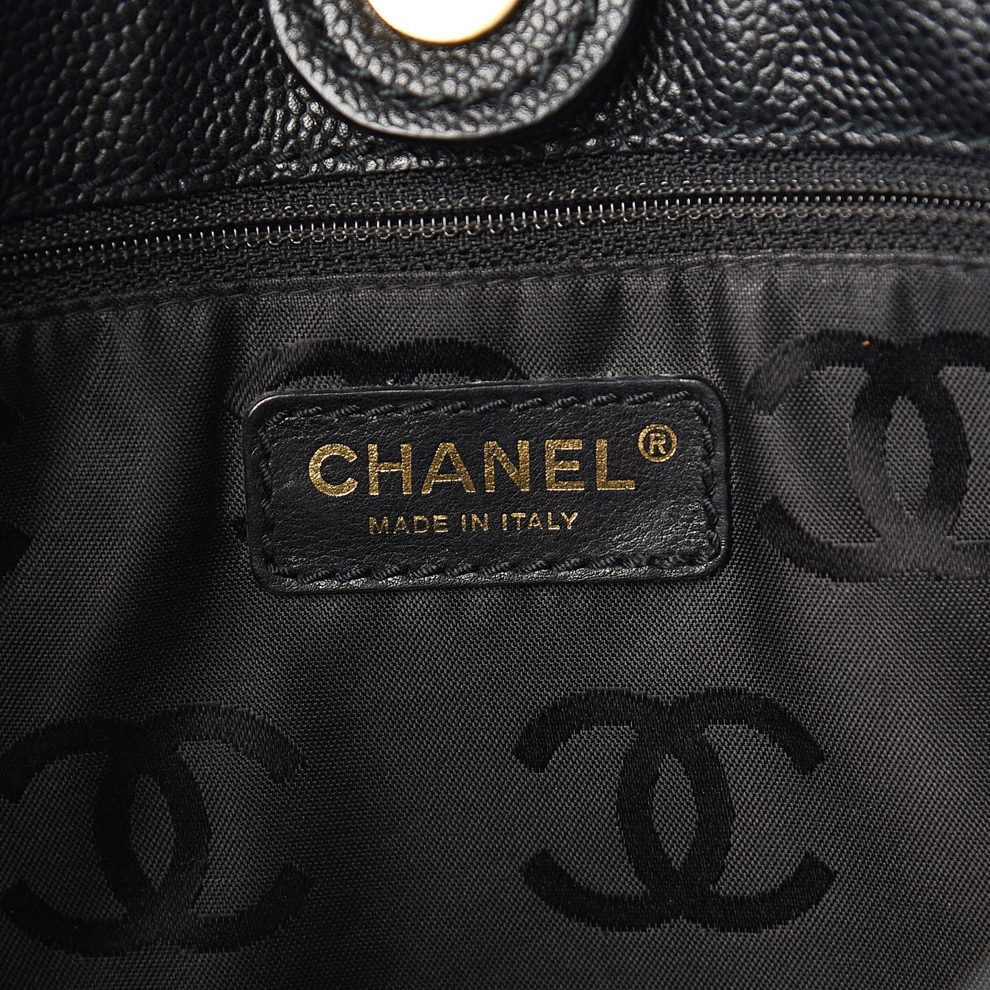 Caviar Shoulder Bag Black