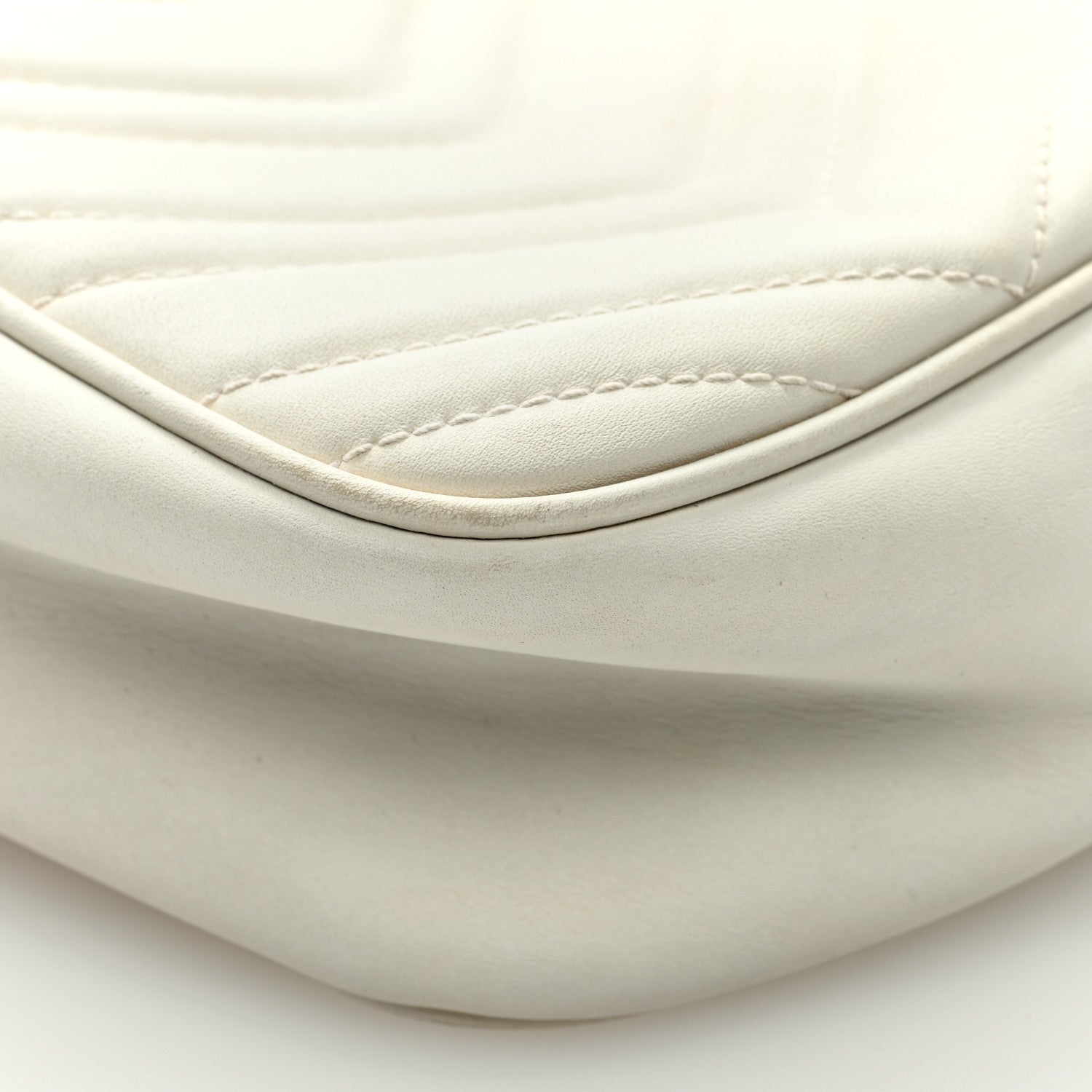 Gucci Calfskin Matelasse Small GG Marmont Chain Shoulder Bag White 7 of 8