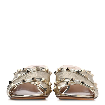 Valentino Garavani Metallic Pebbled Calfskin Rockstud Crisscross Slide 60mm Sandals 37 Platino 2 of 4