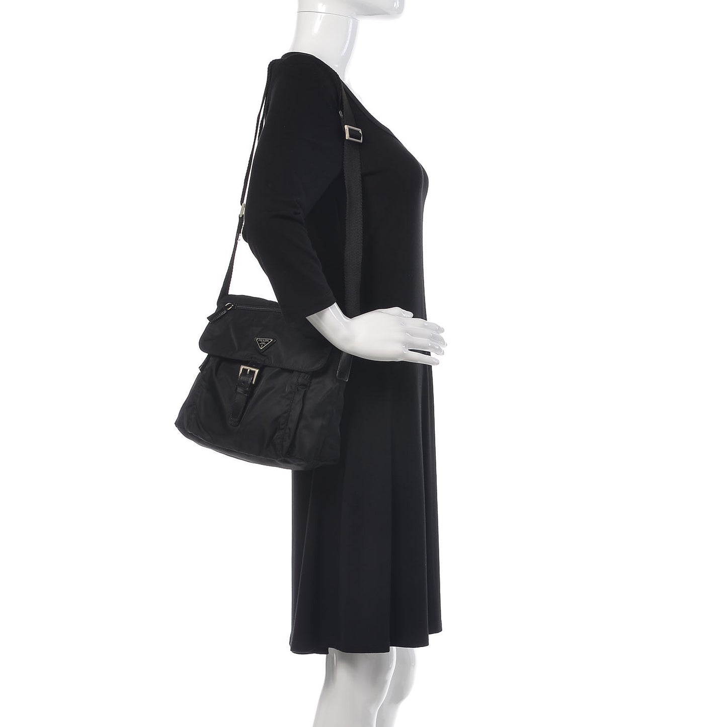 Nylon Vela Messenger Black