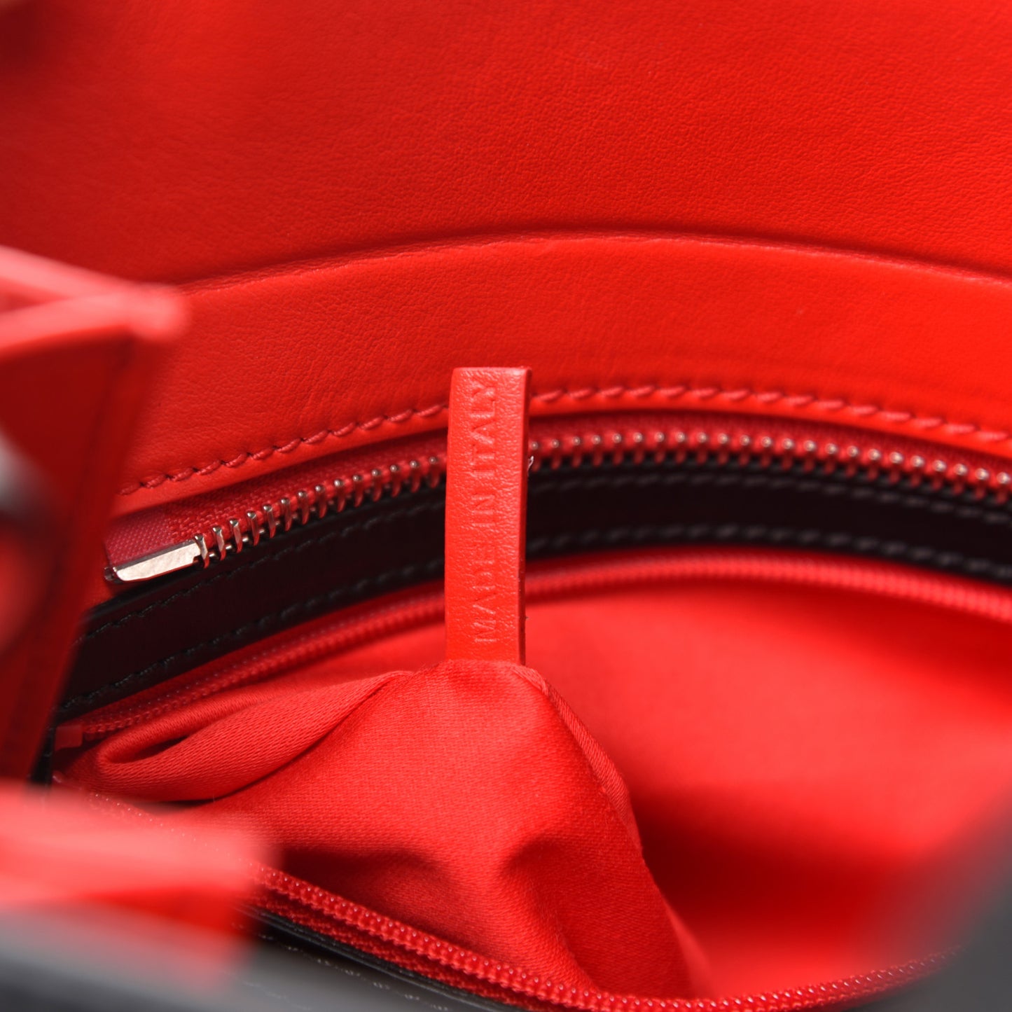 Calfskin Medium Paloma Black