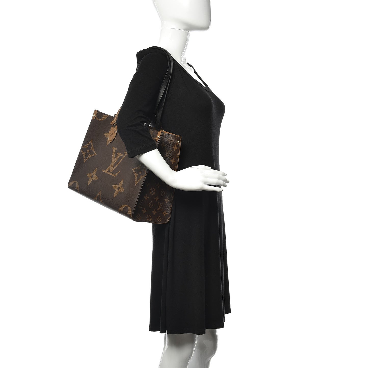 Reverse Monogram Giant Onthego MM