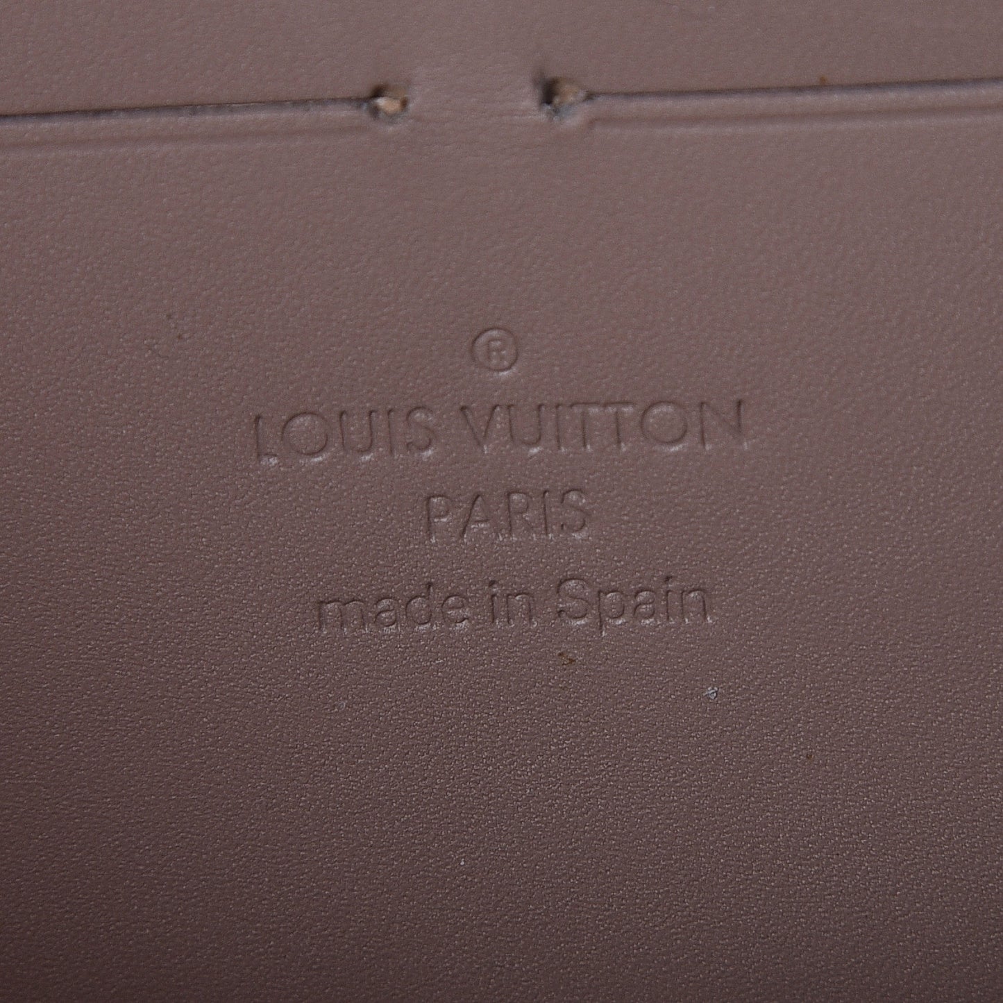 Vernis Zippy Wallet Beige Poudre