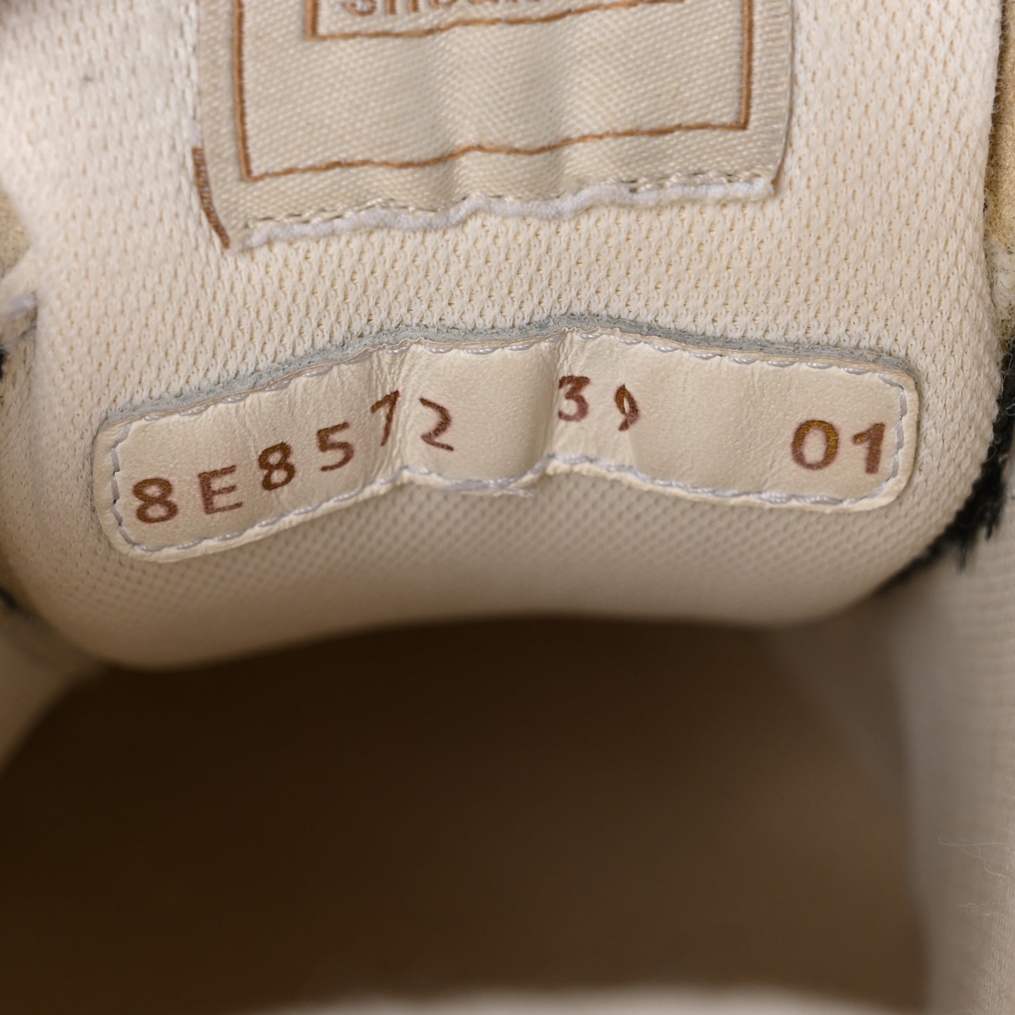 Suede Vitello Fendi Logo Match Low Top Sneakers 39 Cream Tobacco Black