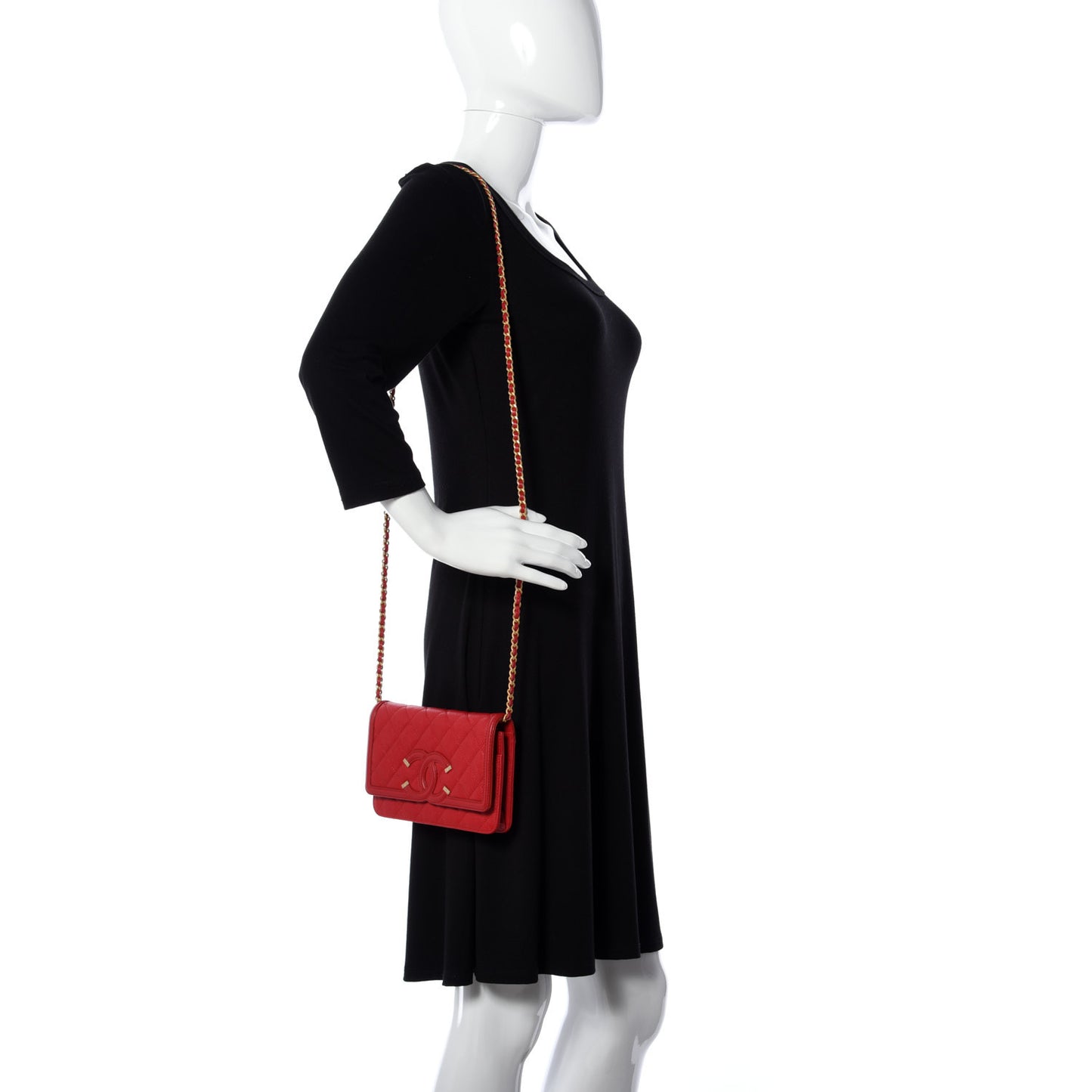 Caviar Quilted CC Filigree Wallet On Chain WOC Red