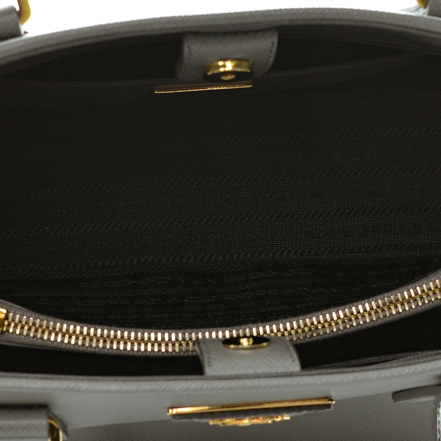 Saffiano Lux Open Promenade Tote Argilla
