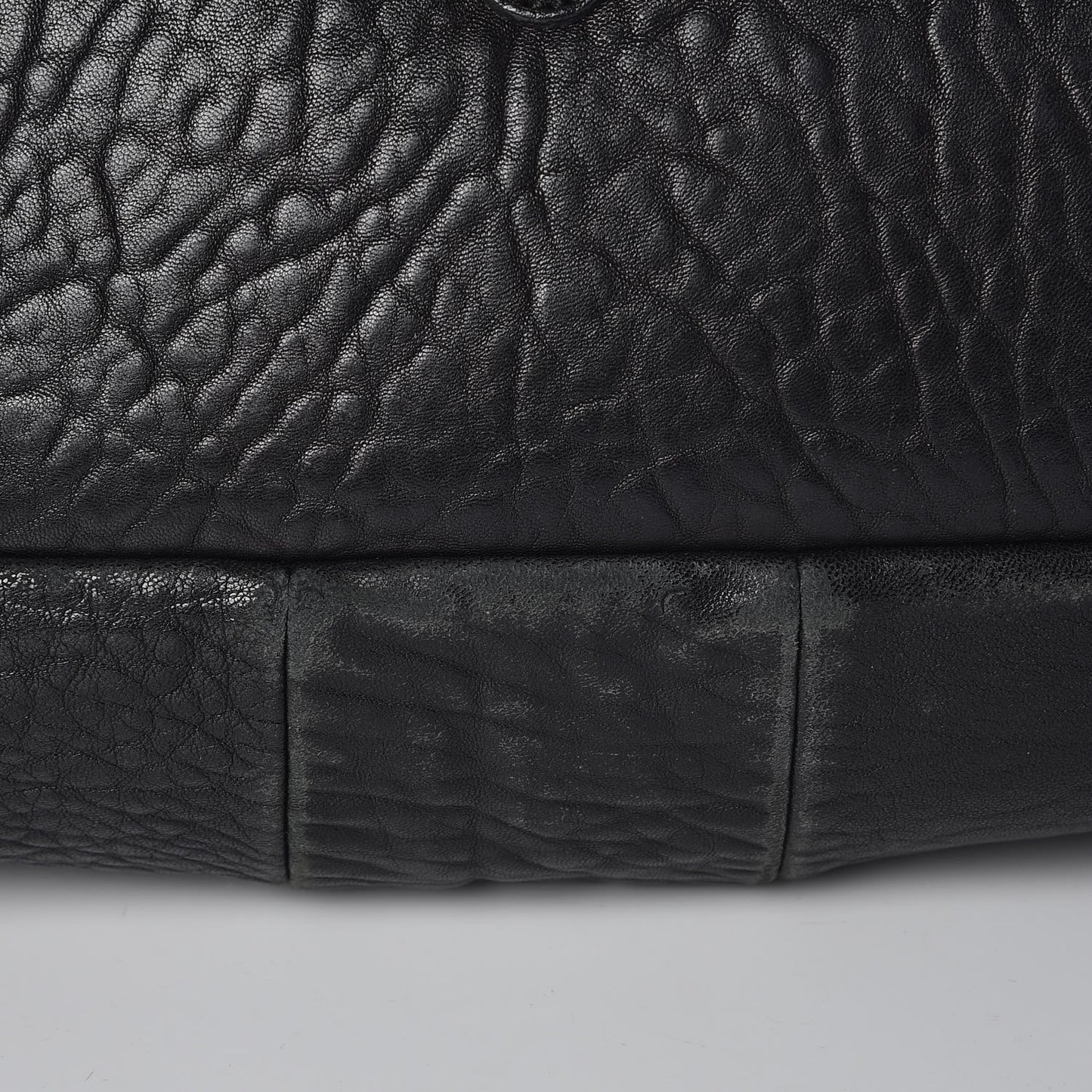 Pebbled Lambskin Medium Easy Sac Black