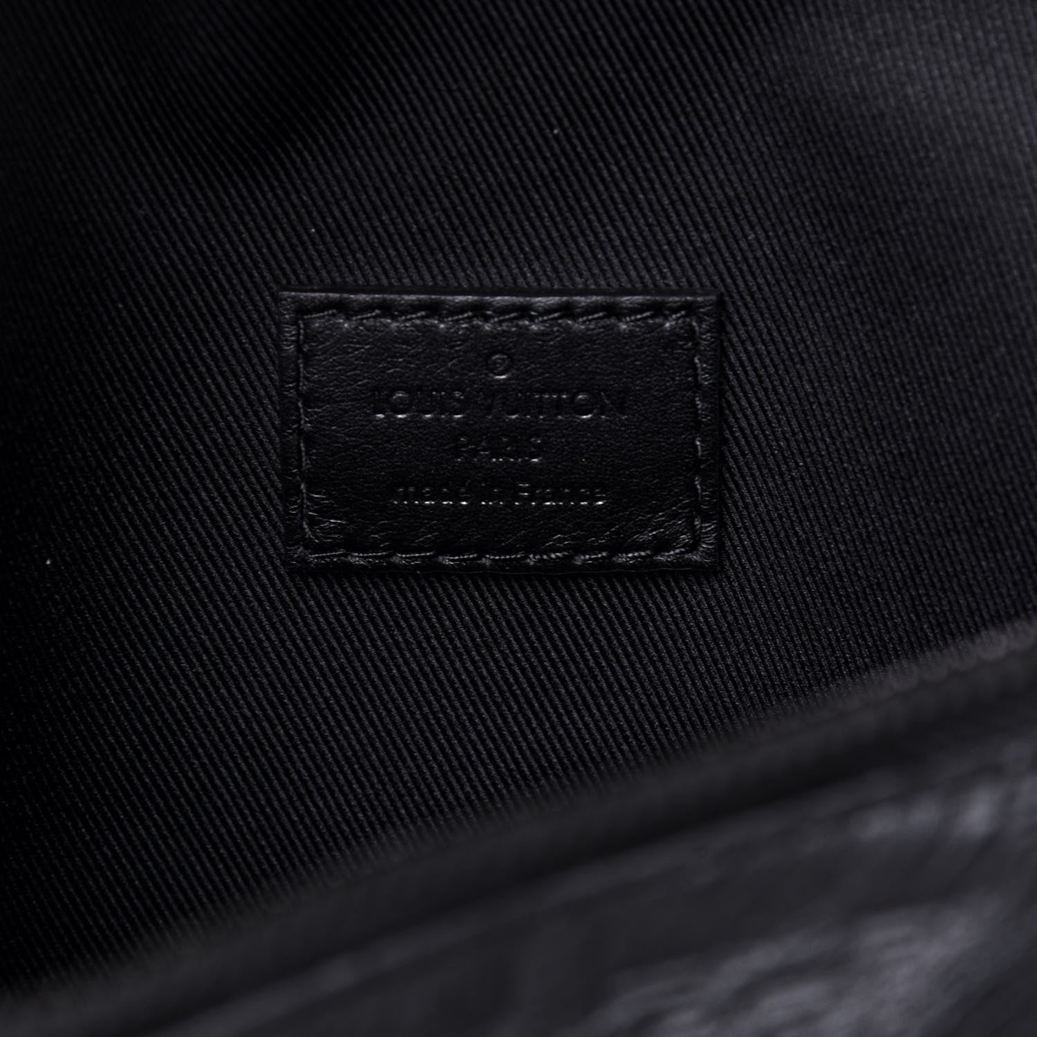 Louis Vuitton Calfskin Monogram Shadow Discovery Bumbag Black 6 of 10