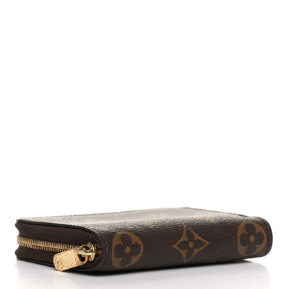 Louis Vuitton Monogram Key Pouch 11 of 16