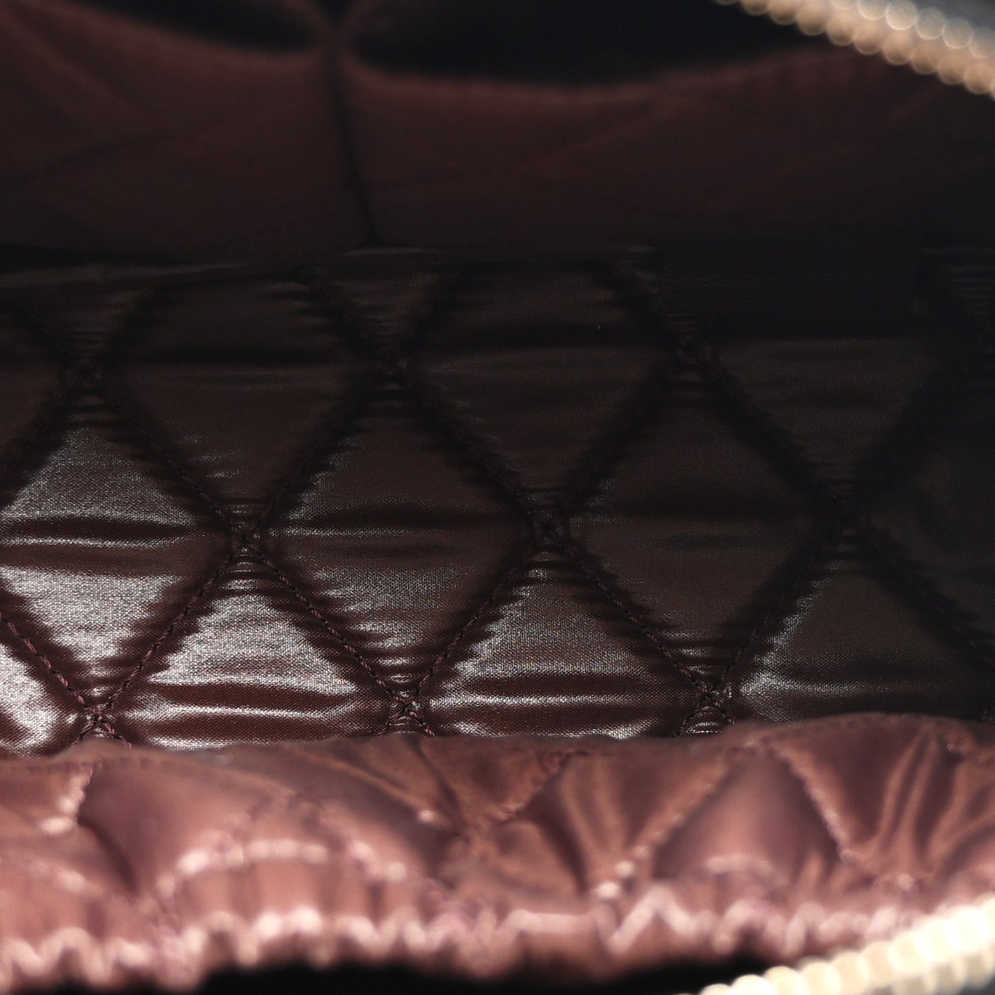 Caviar Quilted Medium Curvy Pouch Cosmetic Case Black