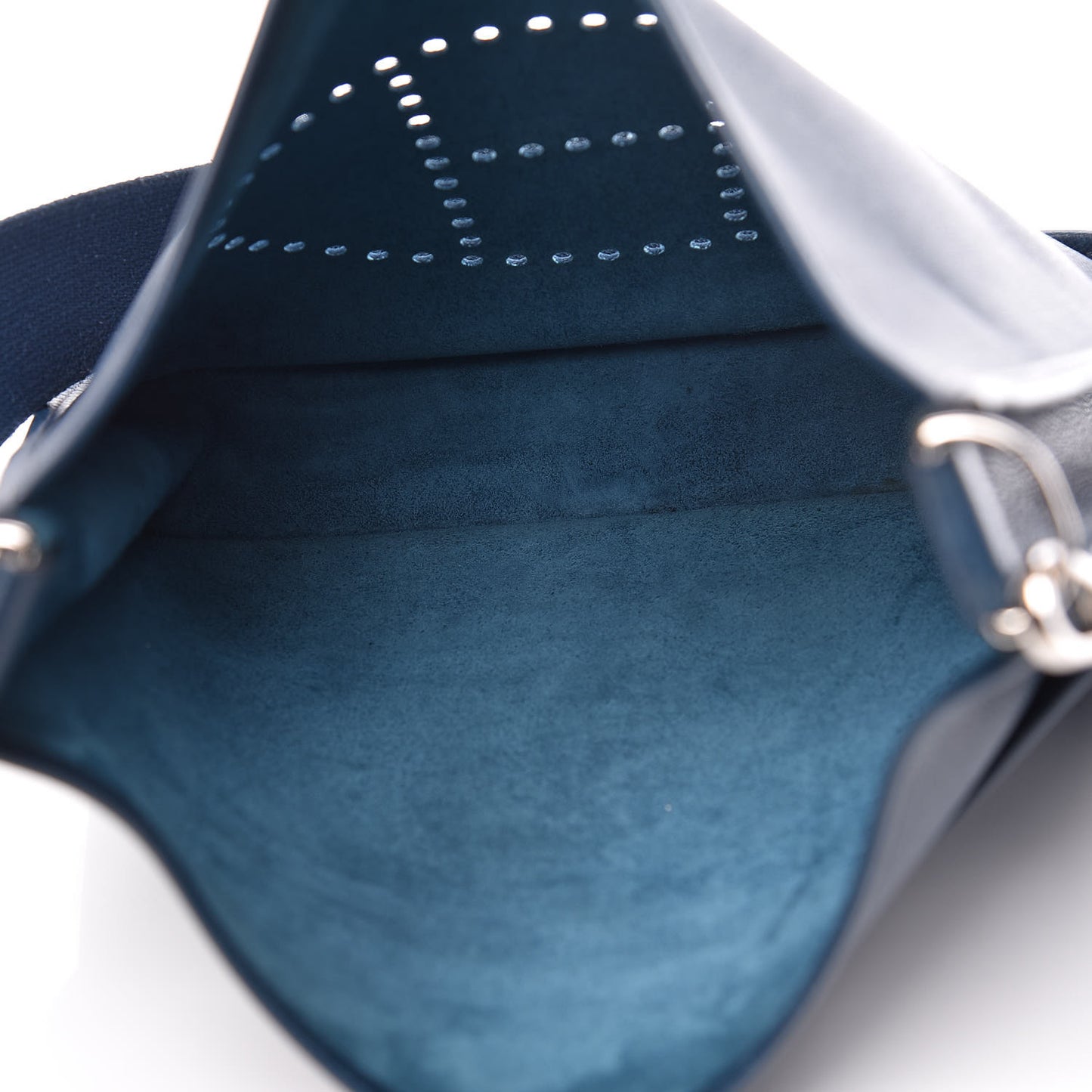 Epsom Evelyne III PM Bleu de Prusse