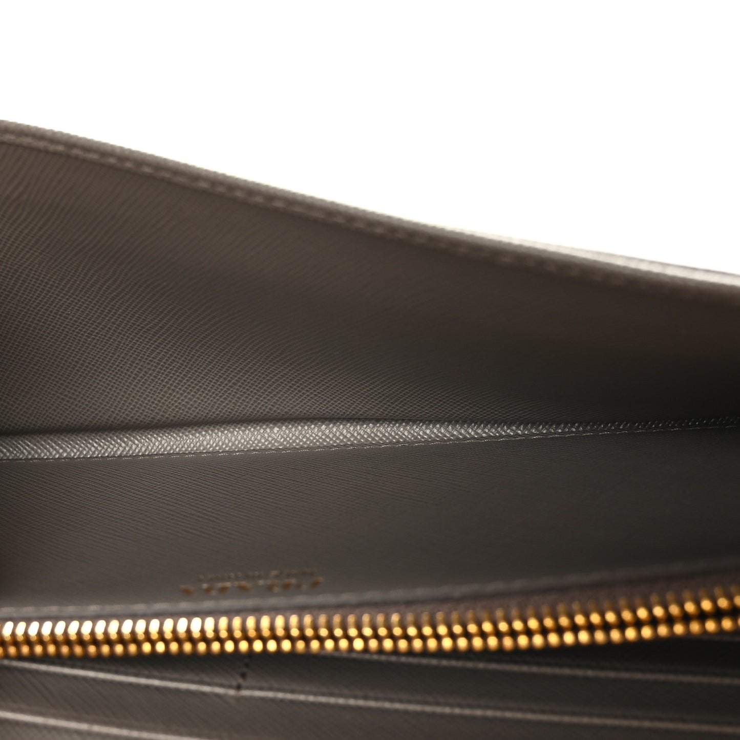 Saffiano Metal Oro Chain Wallet Argilla