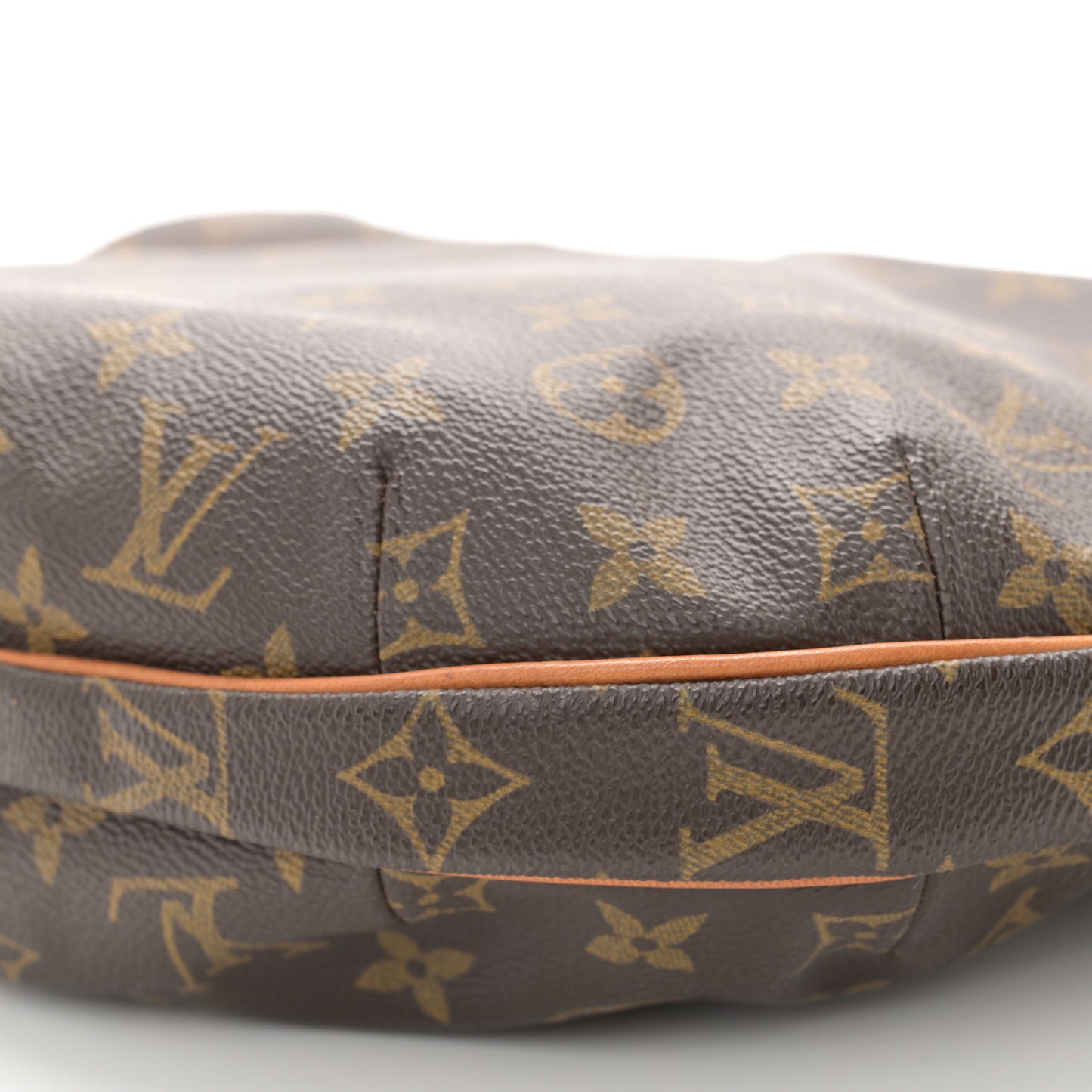 Monogram Croissant MM