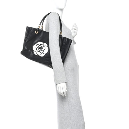 Chanel Lambskin Camellia Tote Black 2 of 10