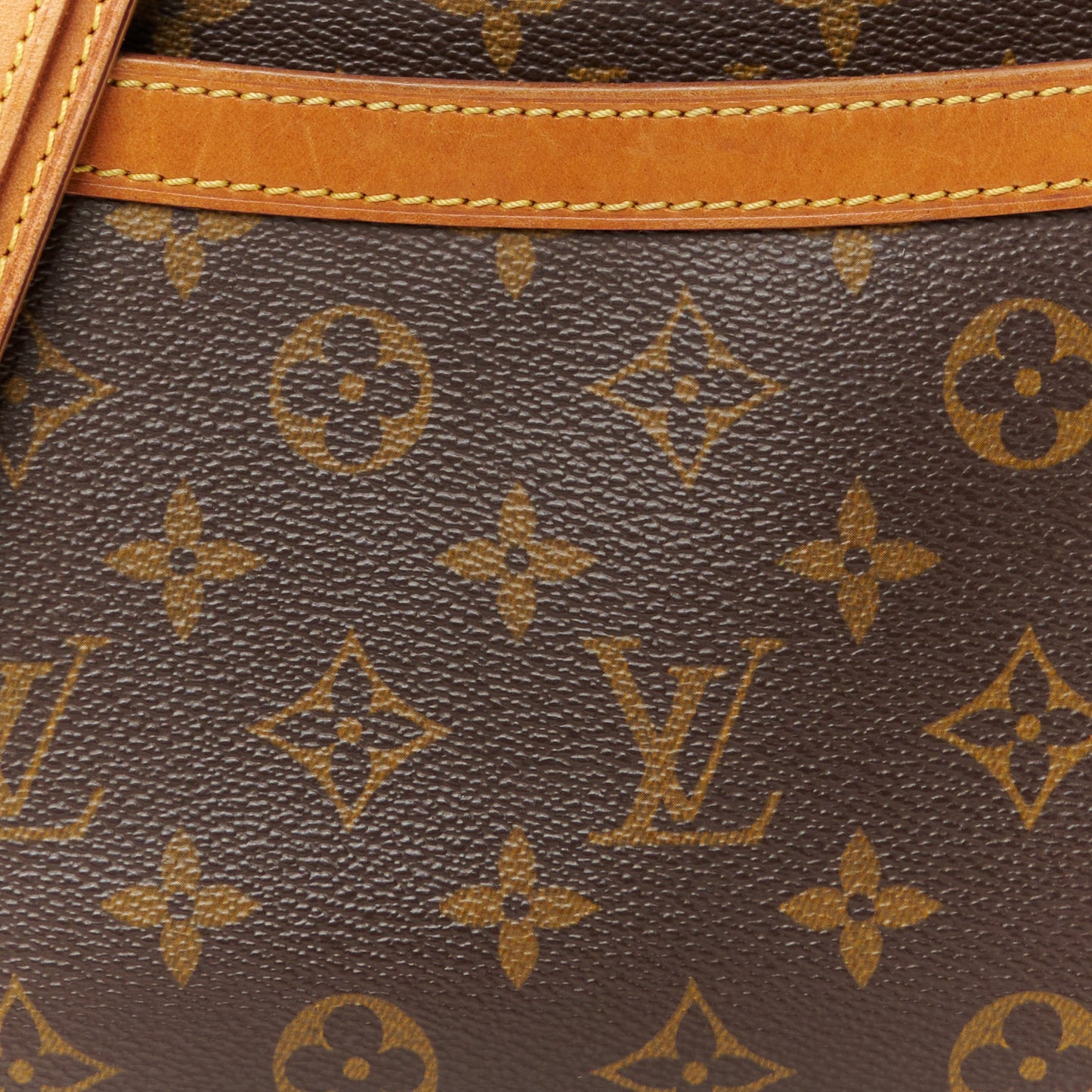 Monogram Blois