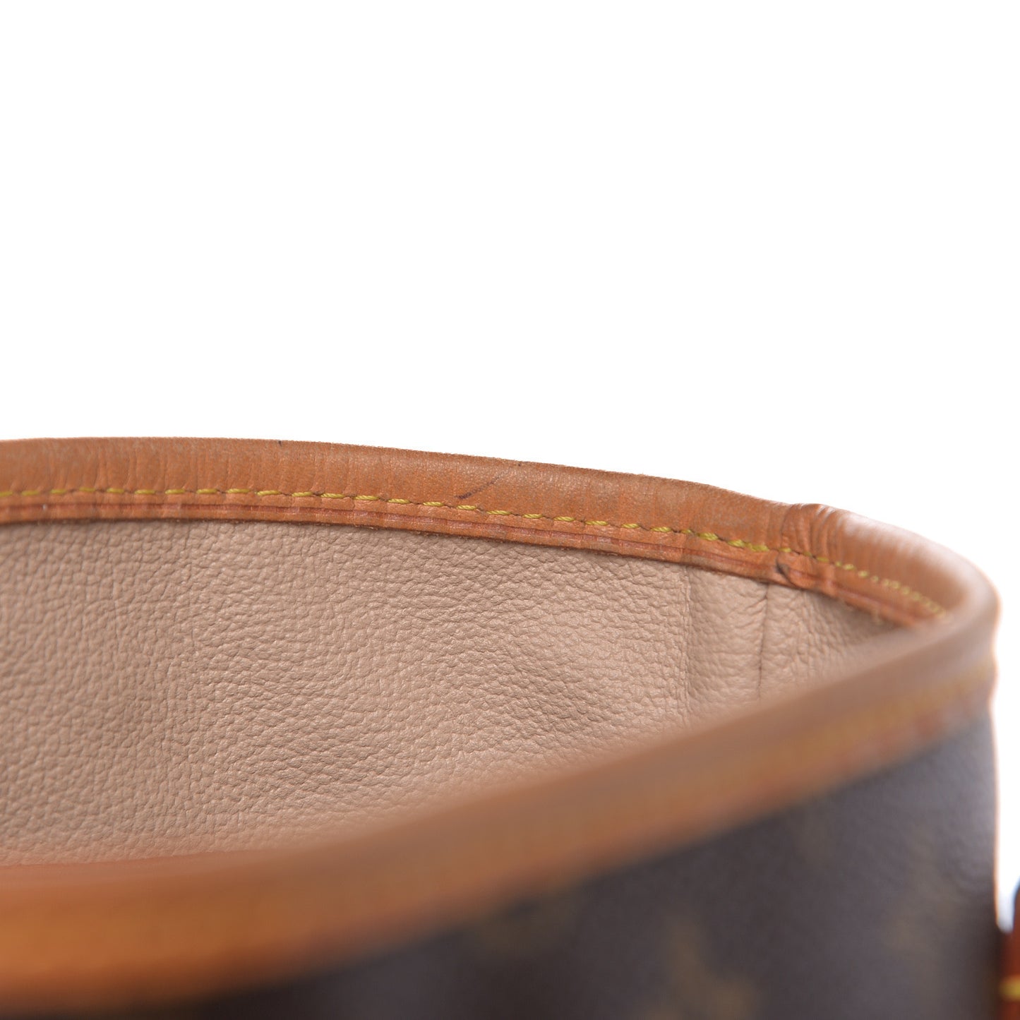 Monogram Petit Bucket 23