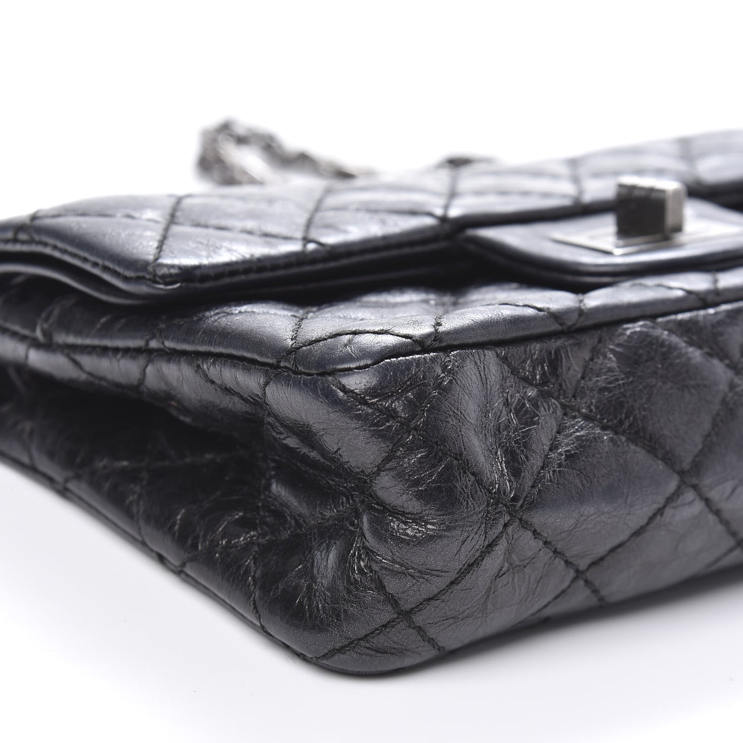 Iridescent Calfskin Quilted 2.55 Reissue 224 Flap Black