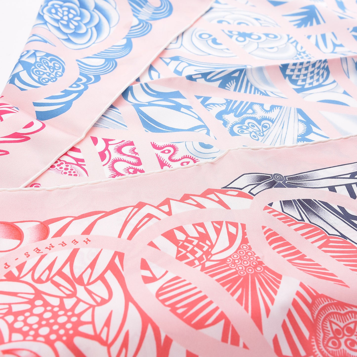 Silk Reverie Solitaire Scarf 90 Rose Pale Bleu Fuchsia