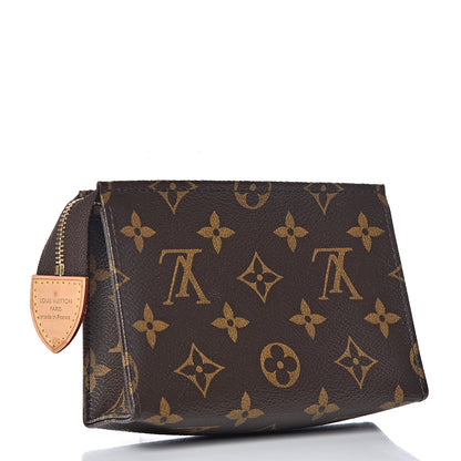 Louis Vuitton Monogram Toiletry Pouch 15 3 of 9