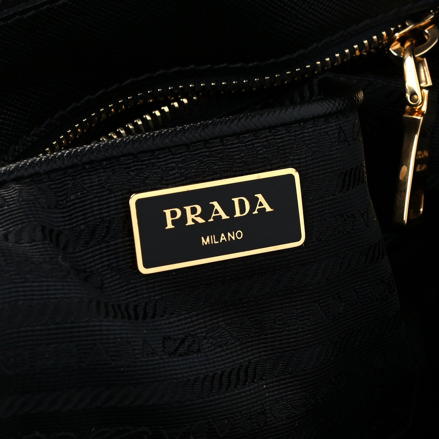 Saffiano Large Galleria Double Zip Tote Black