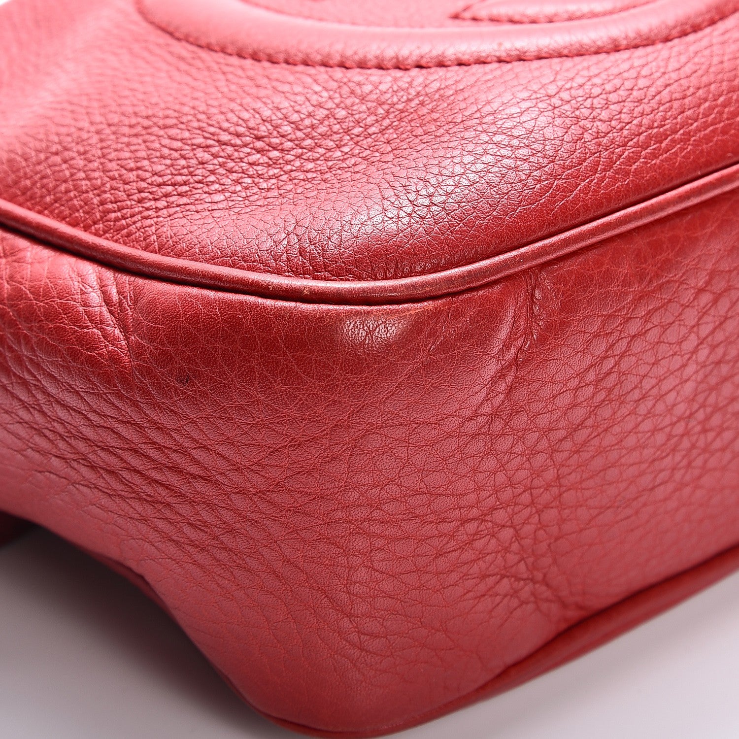 Gucci Pebbled Calfskin Small Soho Disco Bag Vibrant Red 15 of 18