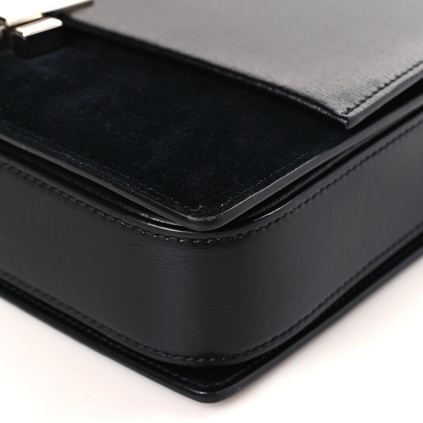 Smooth Calfskin Suede Medium Bellechasse Black