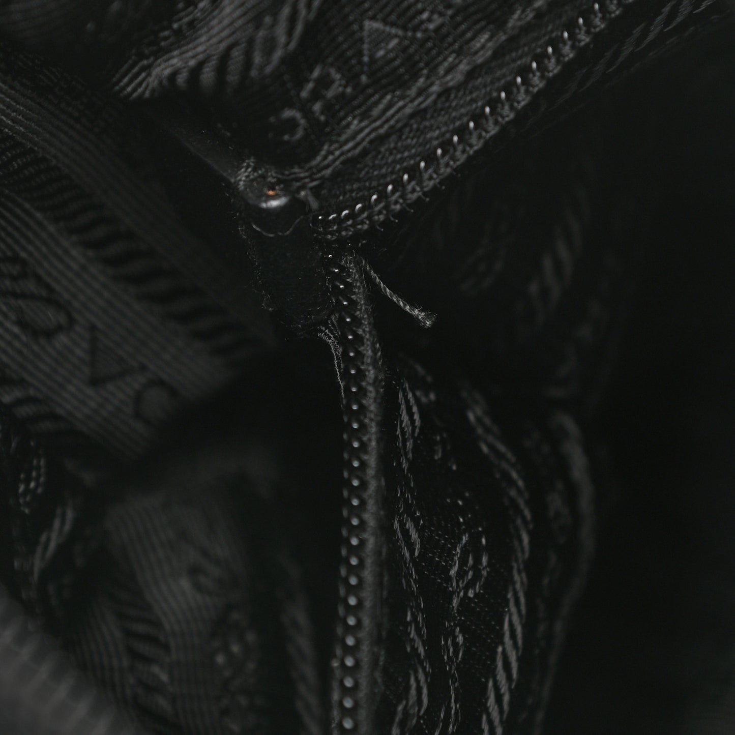 Nylon Vela Flat Messenger Bag Black