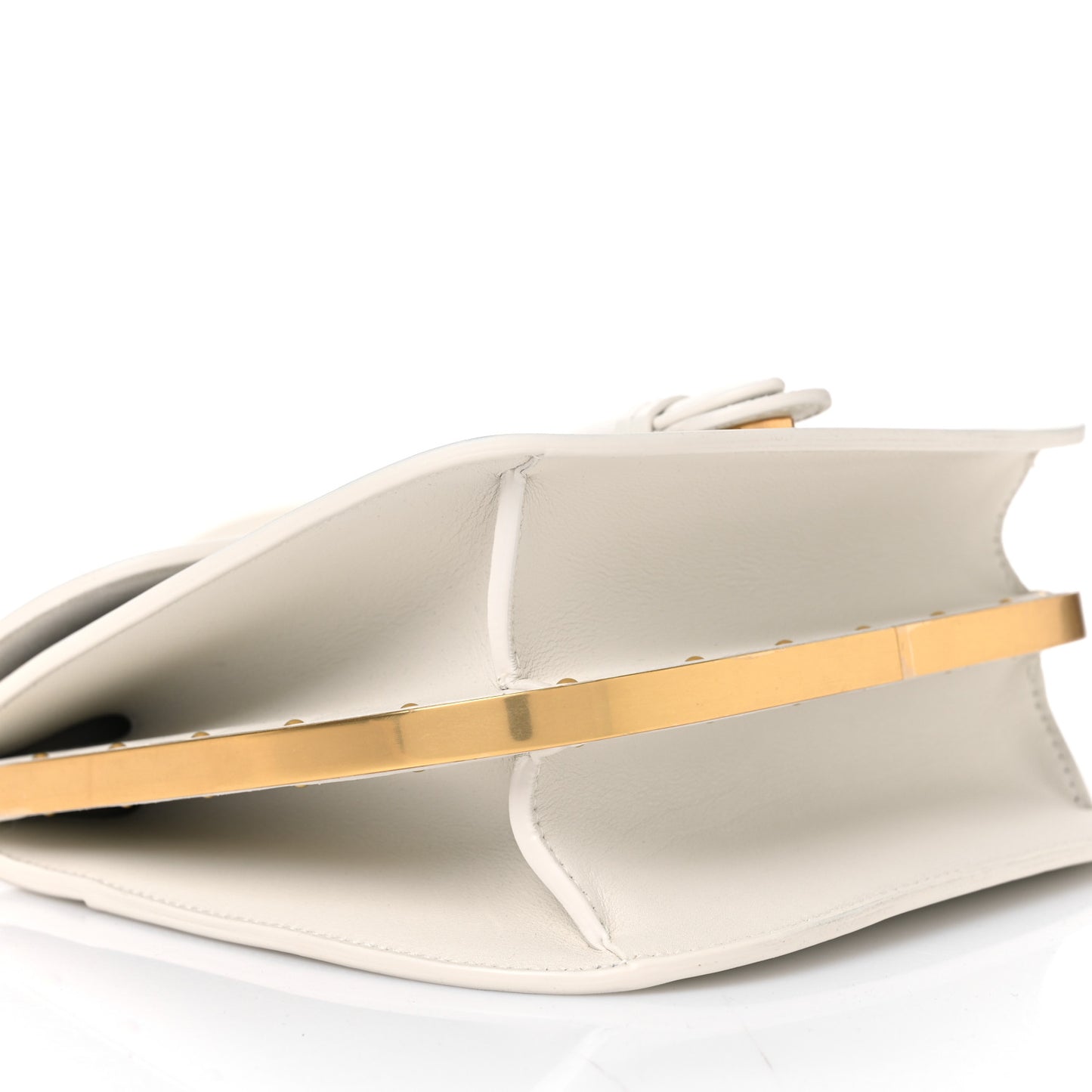 Box Calfskin Medium Bobby Frame Flap Latte