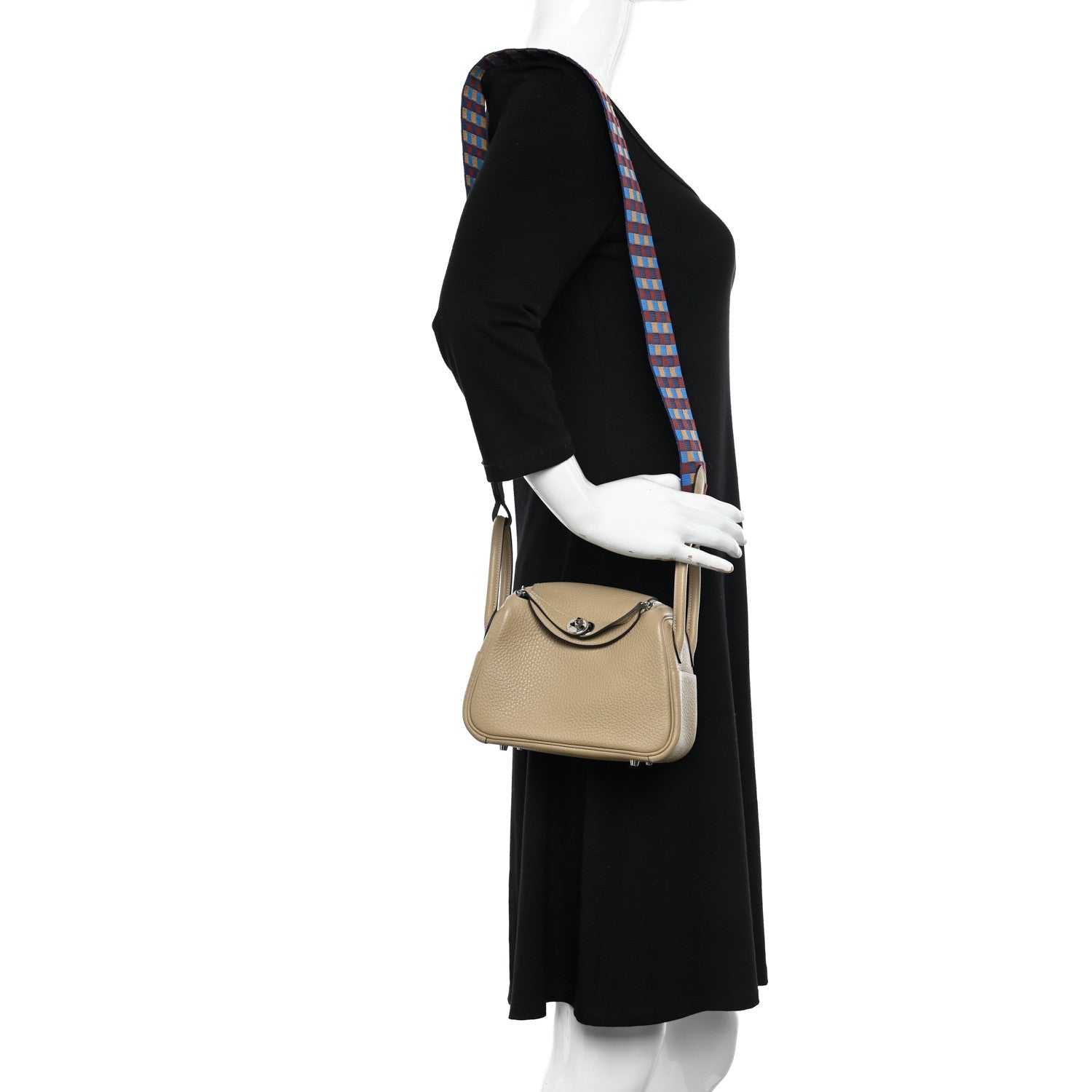 Hermes Taurillon Clemence Maxi Quadrille Mini Lindy 20 Trench Bleu Billard Biscuit 2 of 9