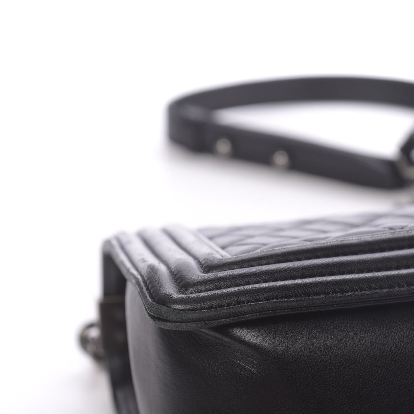 Lambskin Quilted New Medium Boy Flap Black