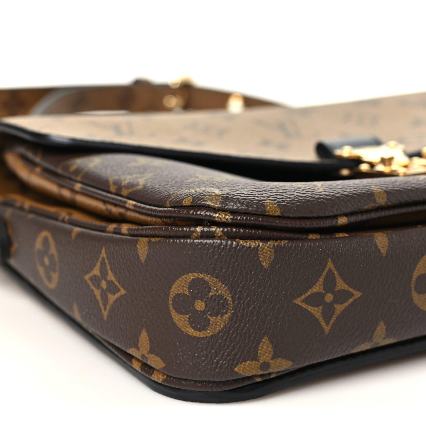 Reverse Monogram Pochette Metis