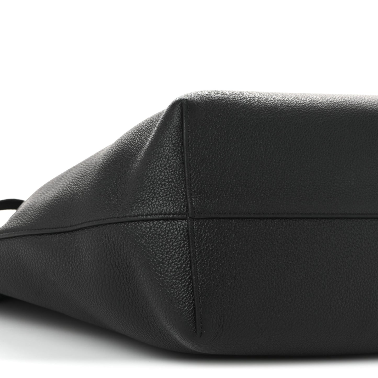 Grained Calfskin Triomphe Medium Cabas Anais Black