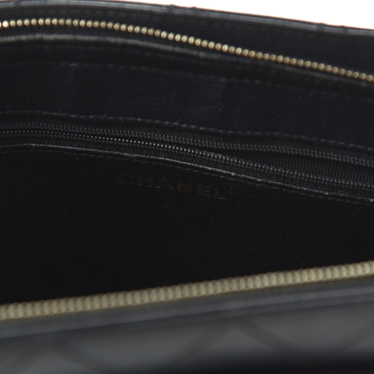 Caviar Diamond Stitched Shoulder Bag Black