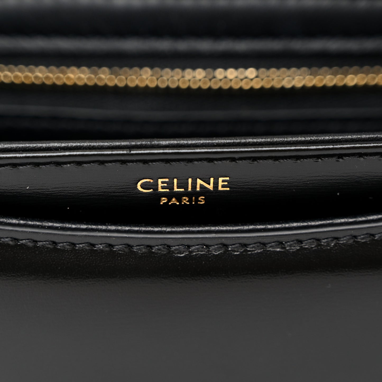 Shiny Calfskin Besace Clea Triomphe Black