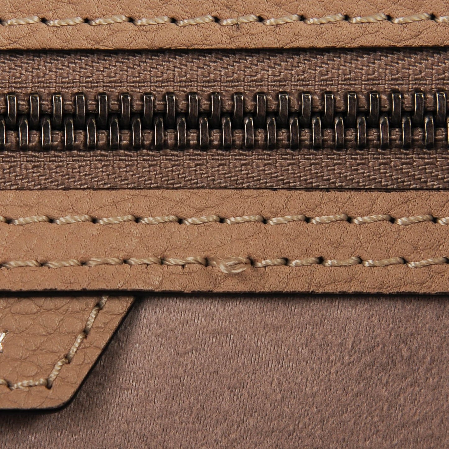 Drummed Calfskin Shoulder Luggage Dune