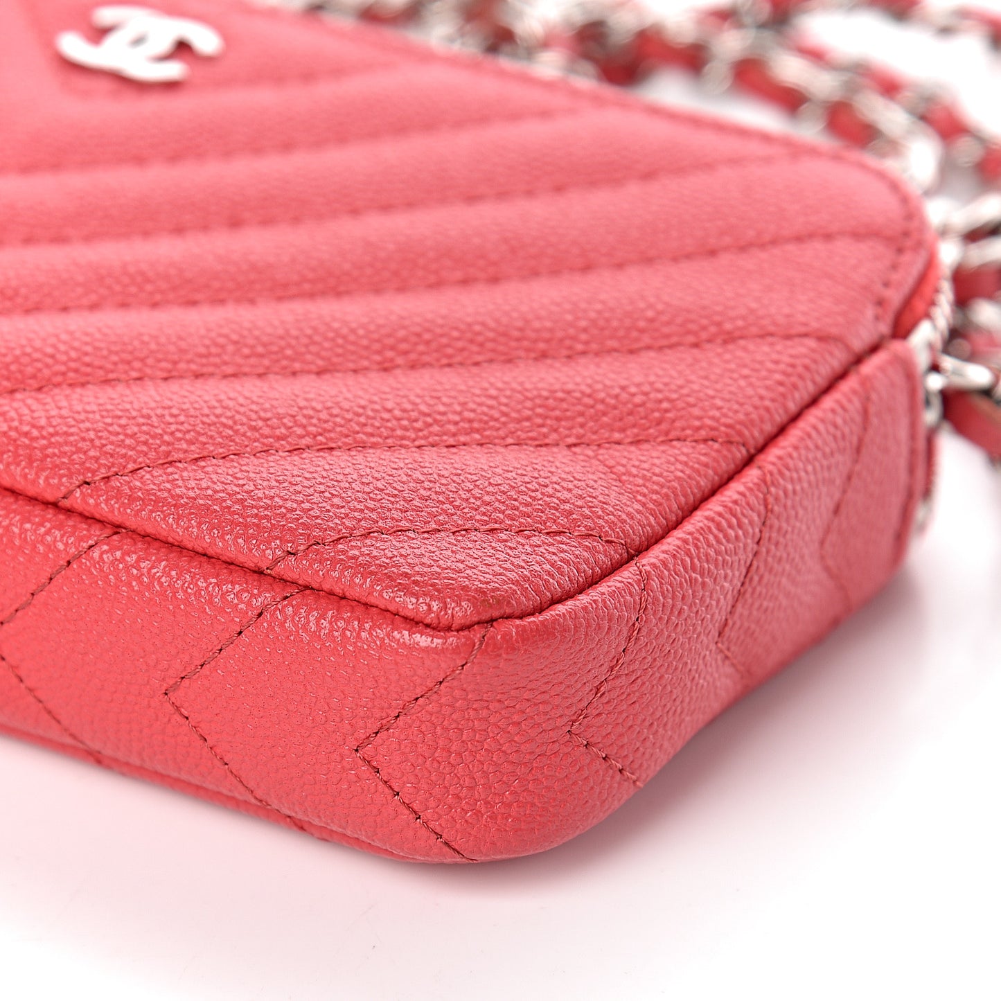 Caviar Chevron Quilted Small Clutch With Chain Light Red