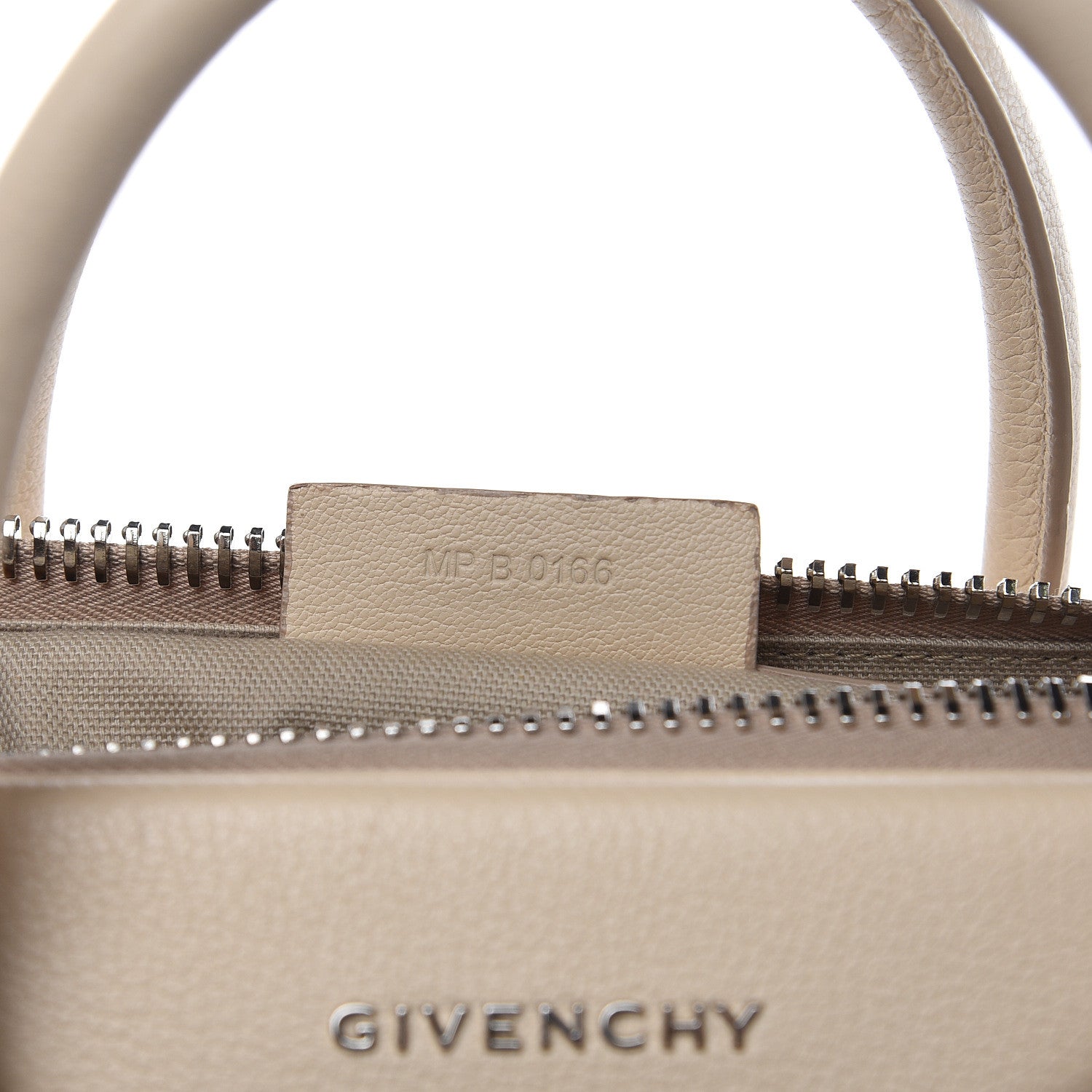 Givenchy Sugar Goatskin Medium Antigona Skin 7 of 18