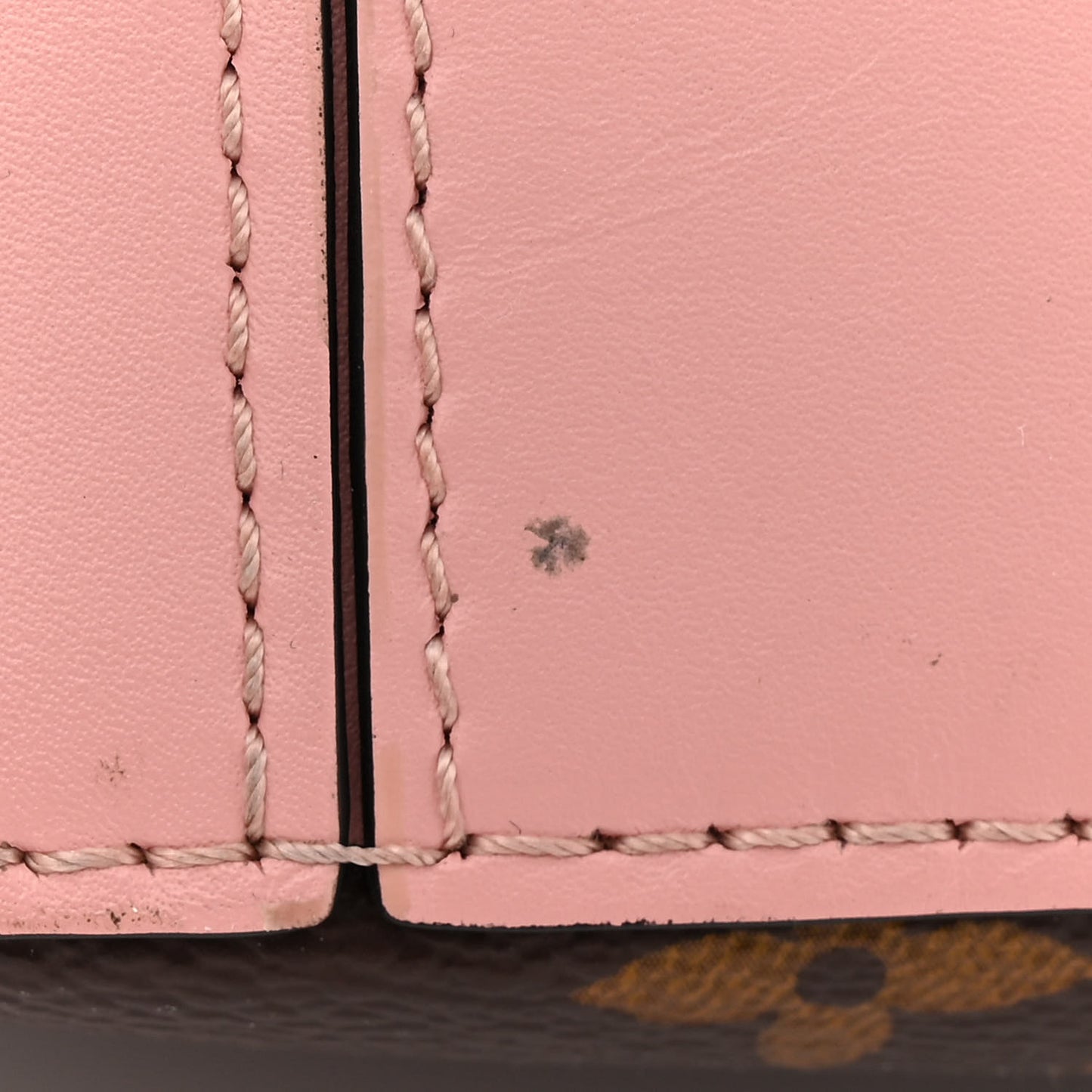 Monogram Saintonge Rose Poudre