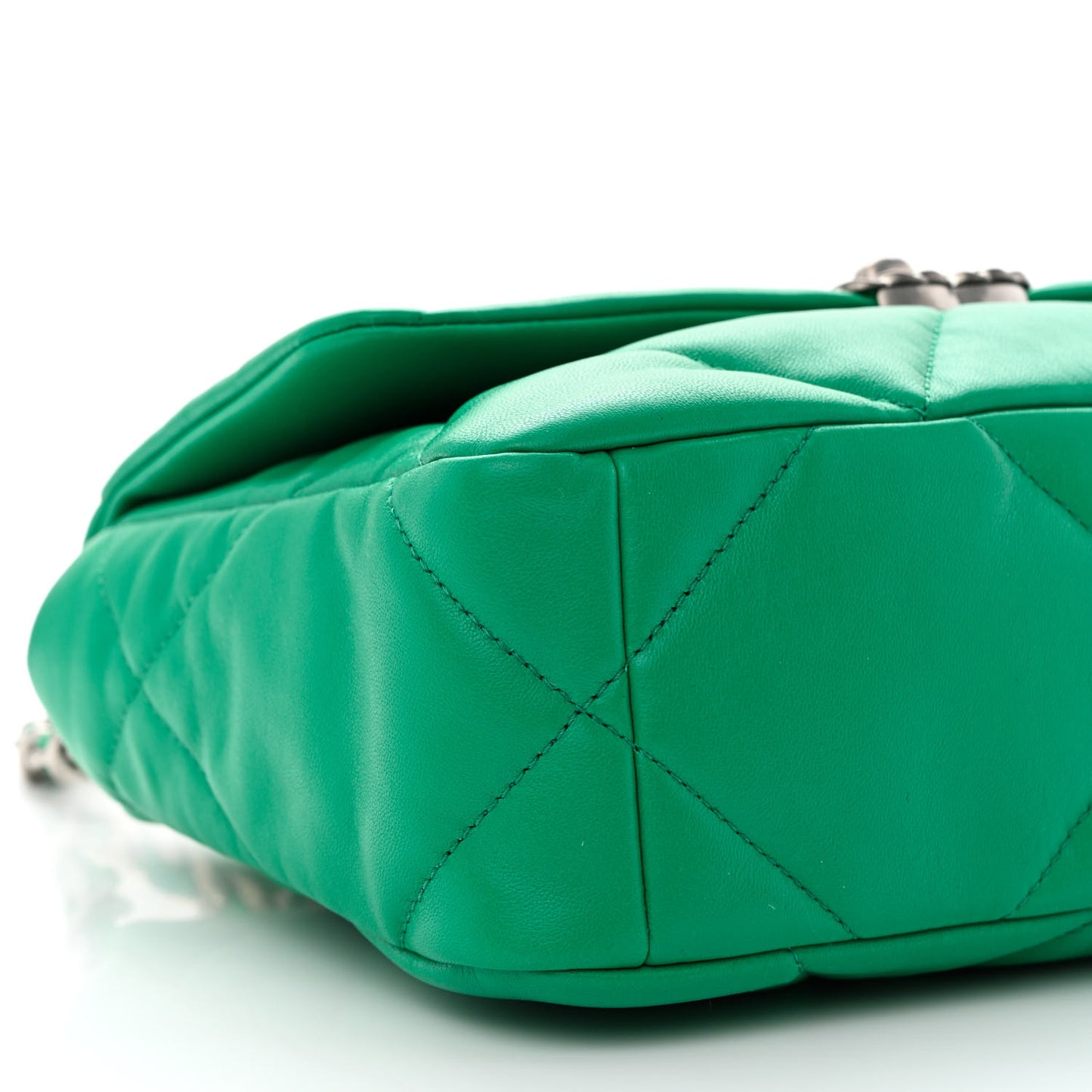 Lambskin Quilted Medium Chanel 19 Flap Green