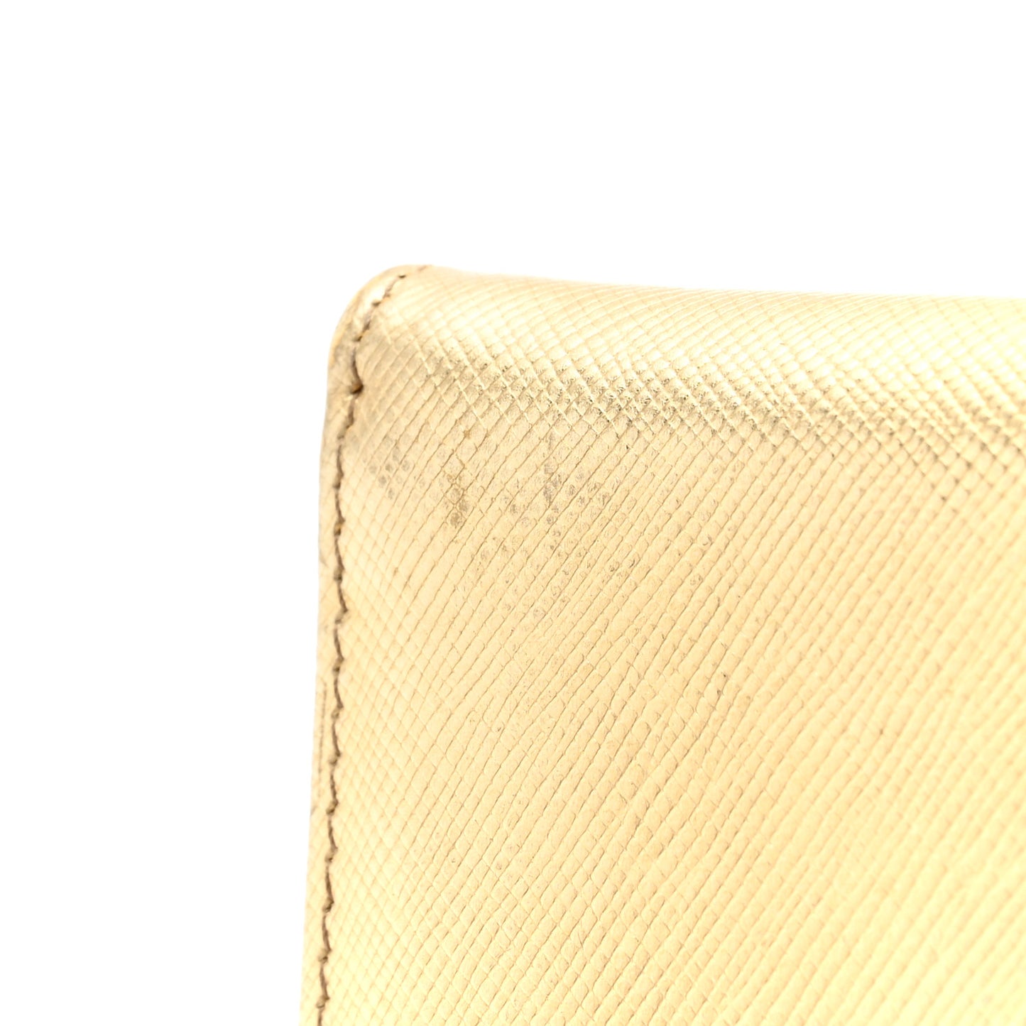 Metallic Saffiano Wallet On Chain Platino