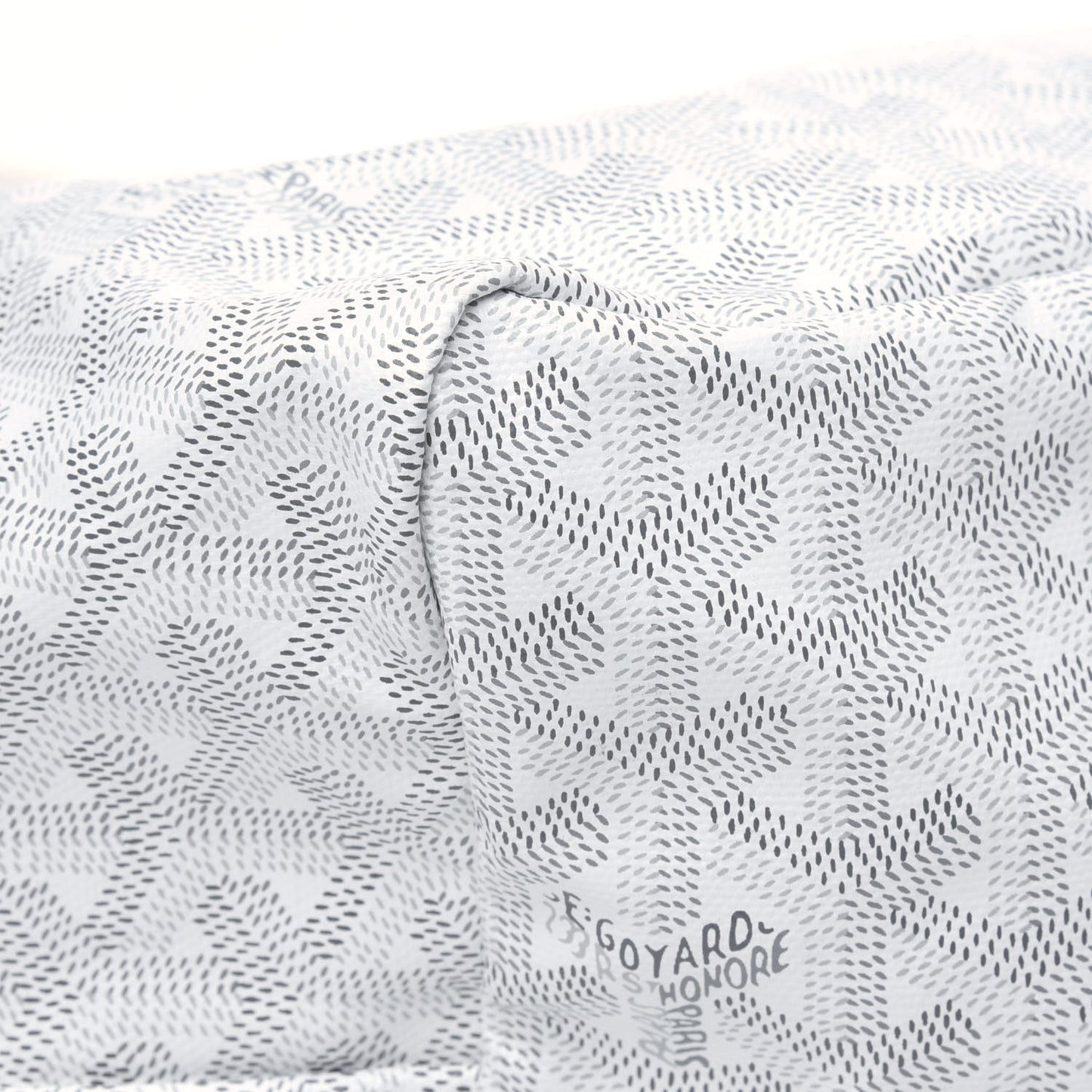 Goyardine Saint Louis GM White