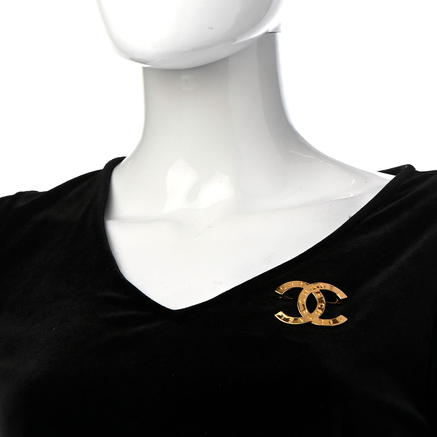 Chanel Metal Paris Button CC Large Brooch Gold 2 of 4