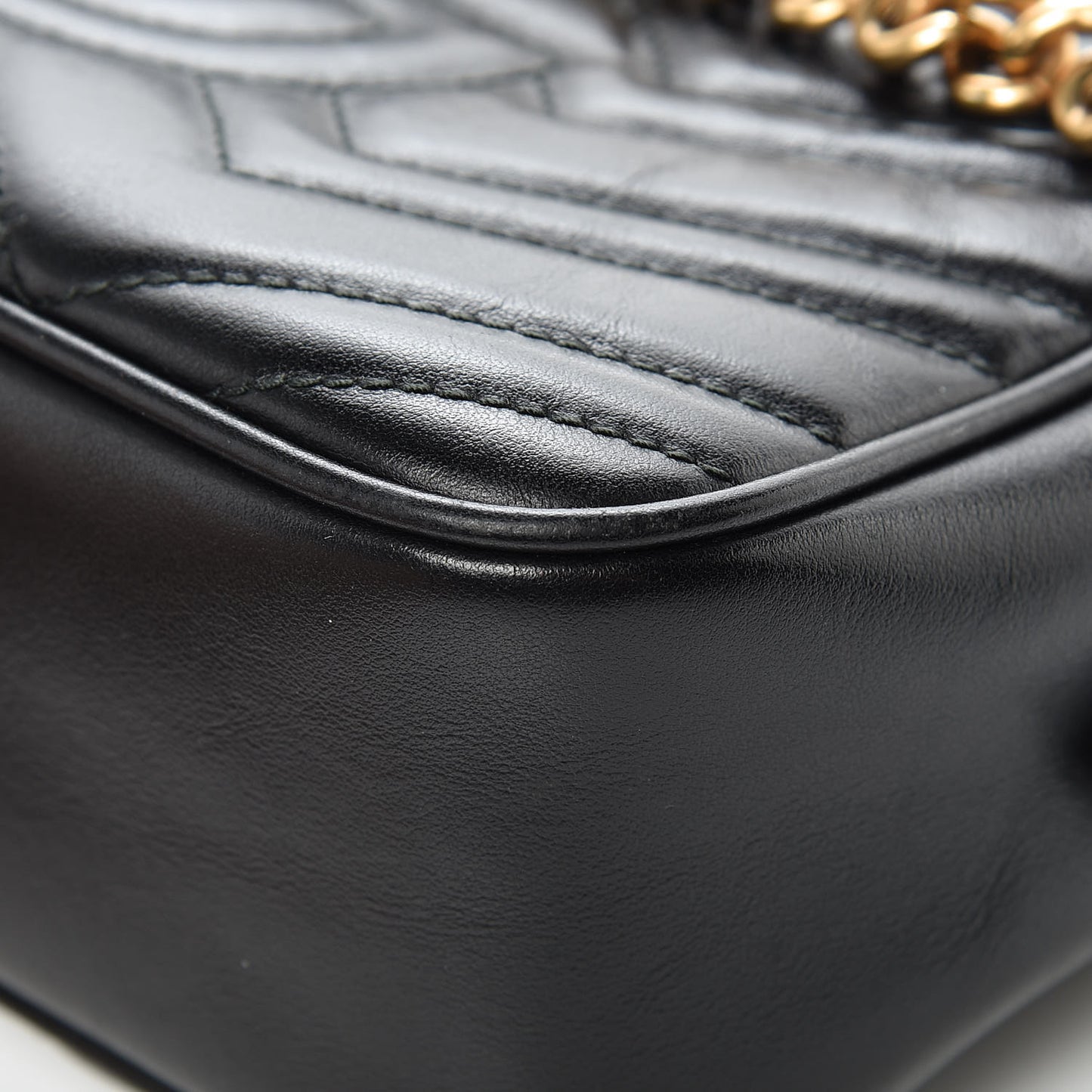 Calfskin Matelasse Small GG Marmont Chain Shoulder Bag Black