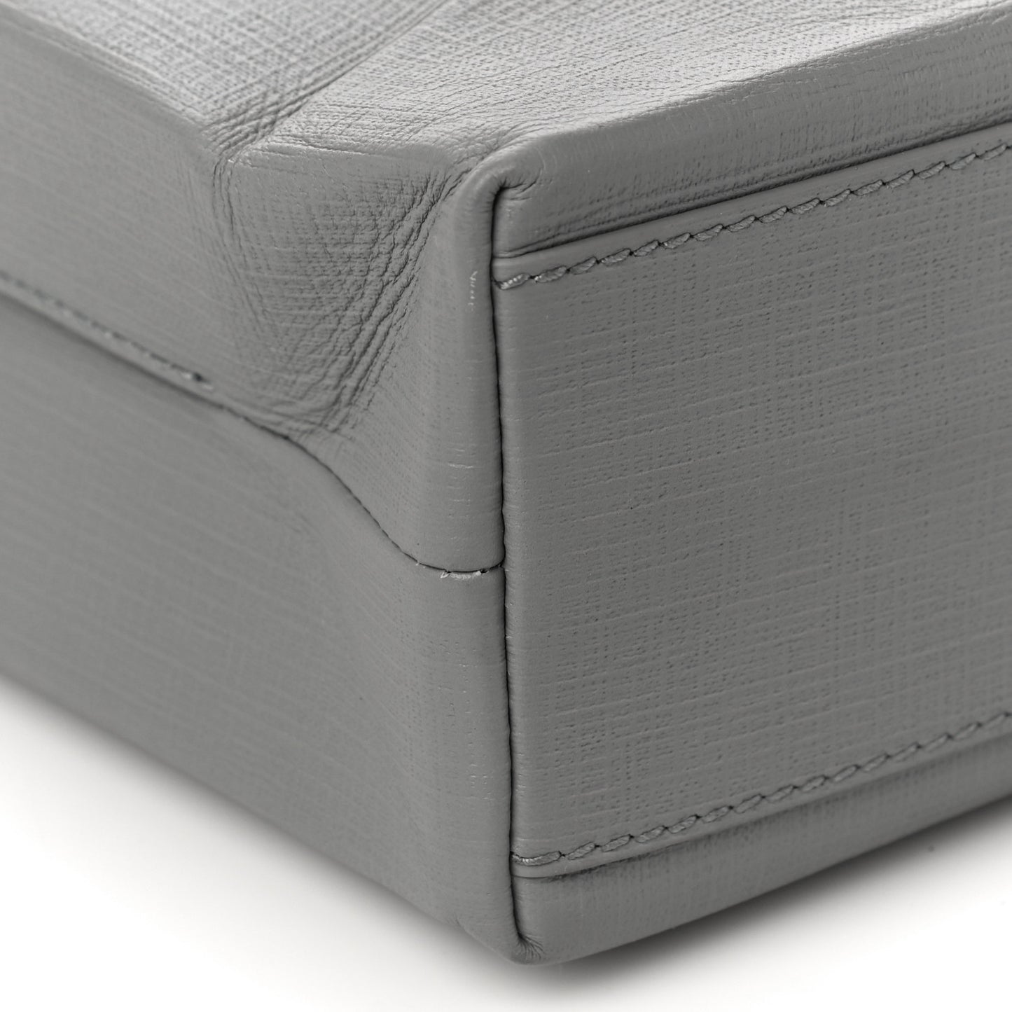 Calfskin Logo XXS Shopping Tote Gris Fossile
