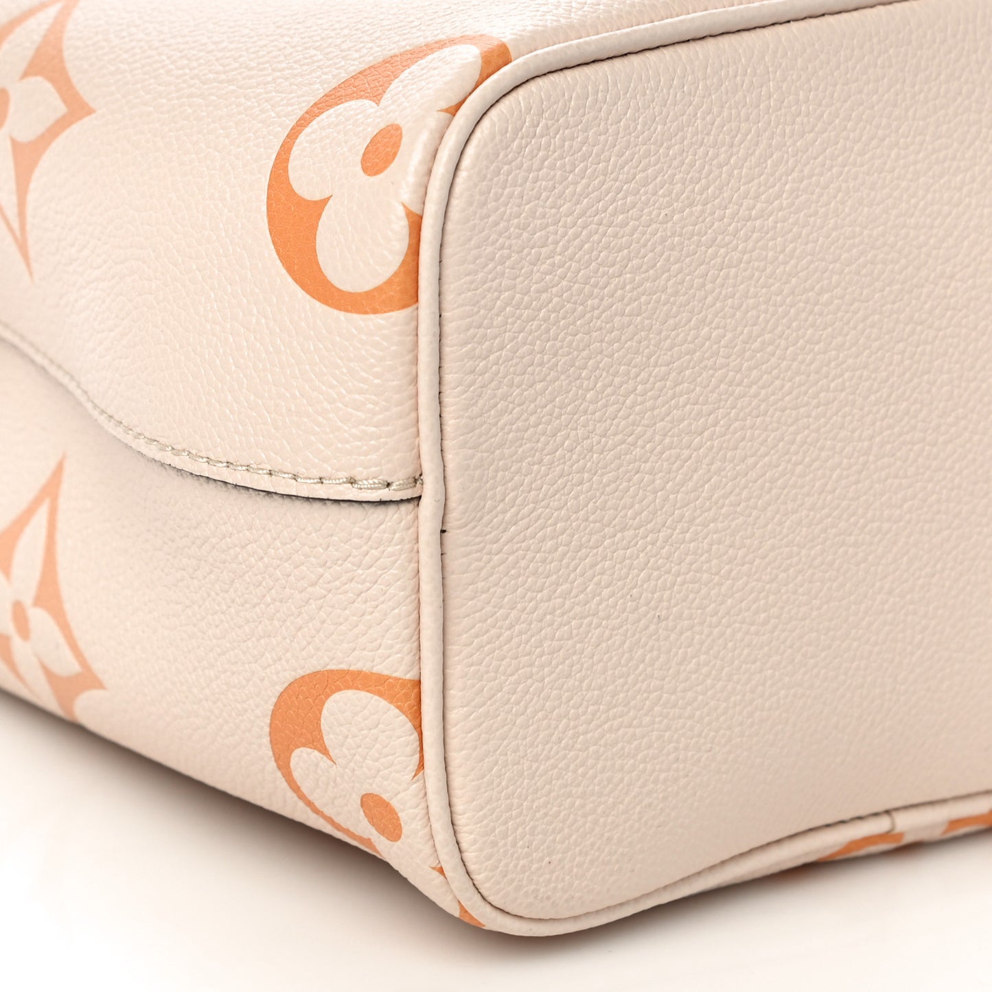 Empreinte Monogram Giant By The Pool Neonoe BB Cream Saffron