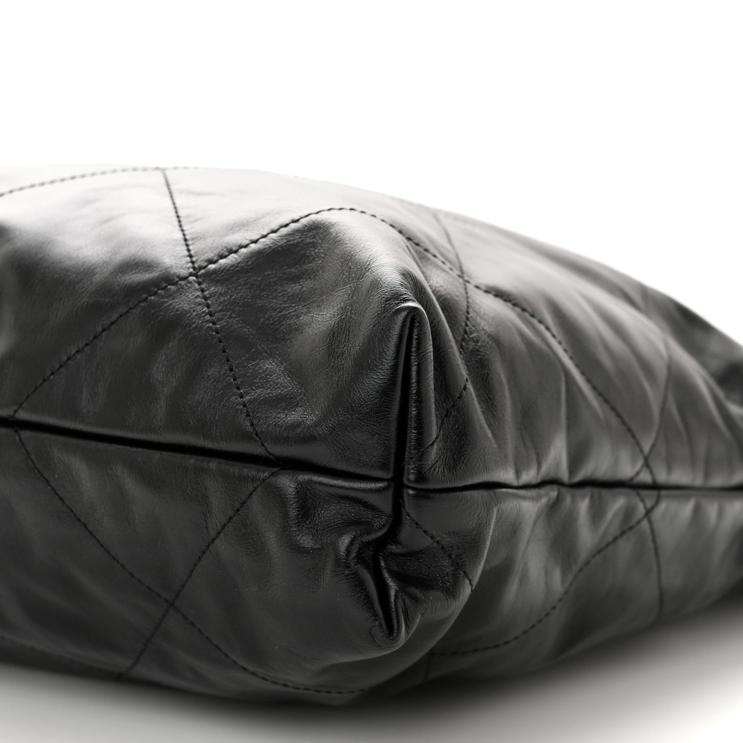 Shiny Calfskin Quilted Chanel 22 Black