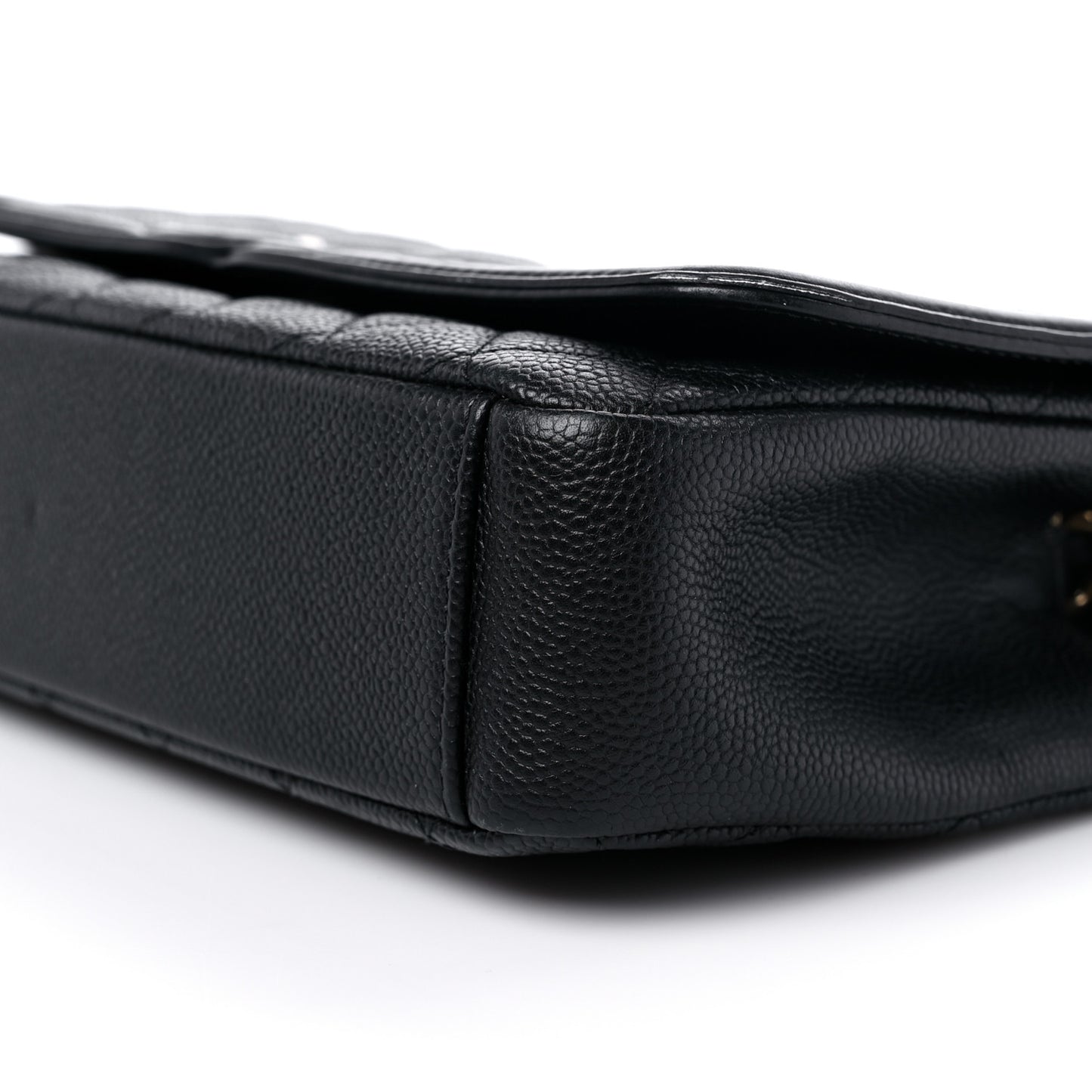 Caviar Quilted Medium CC Filigree Flap Black