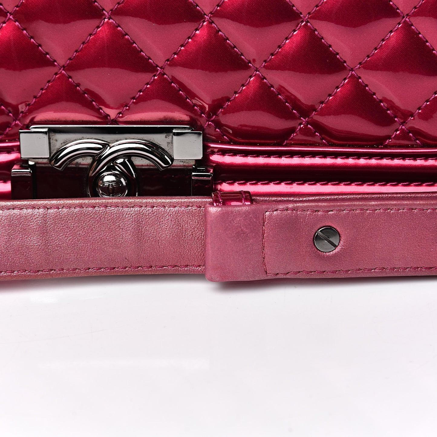 Metallic Patent Calfskin Quilted Medium Boy Flap Pink