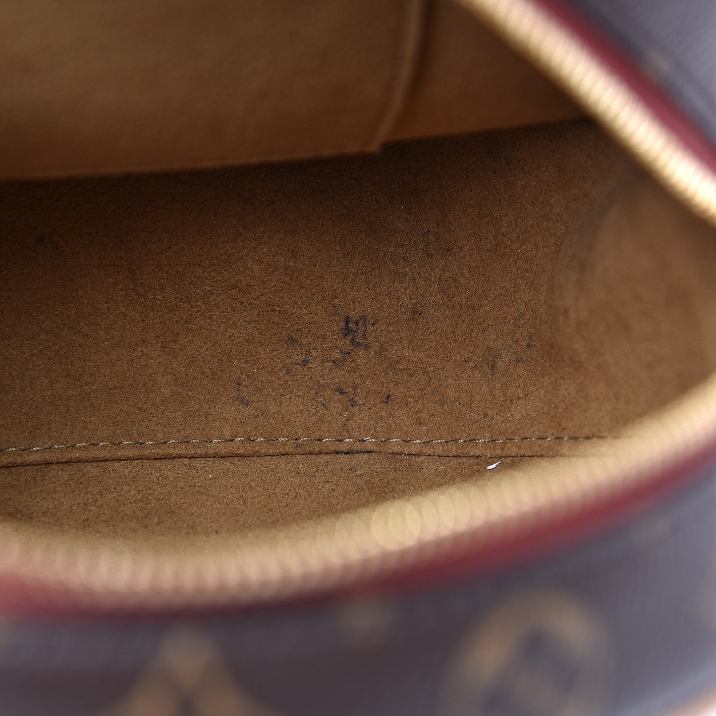 Monogram Boite Chapeau Souple